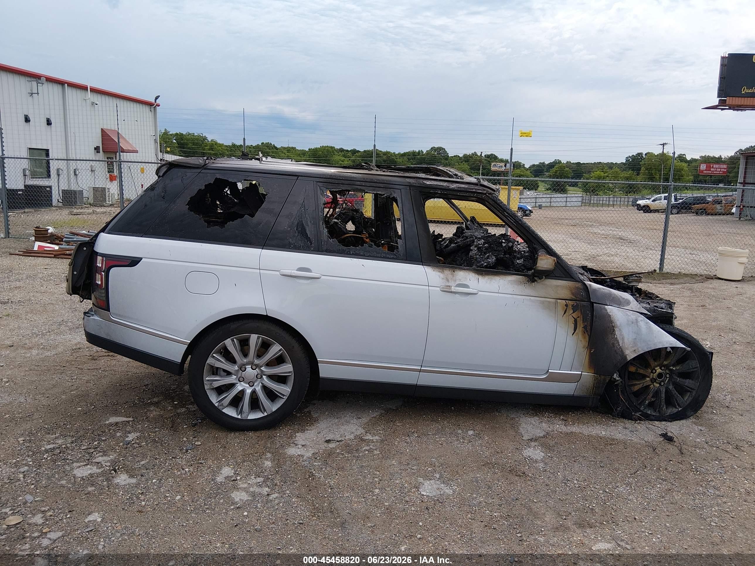 2015 Land Rover Range Rover 5.0l V8 Supercharged White vin: SALGS2TF3FA228221