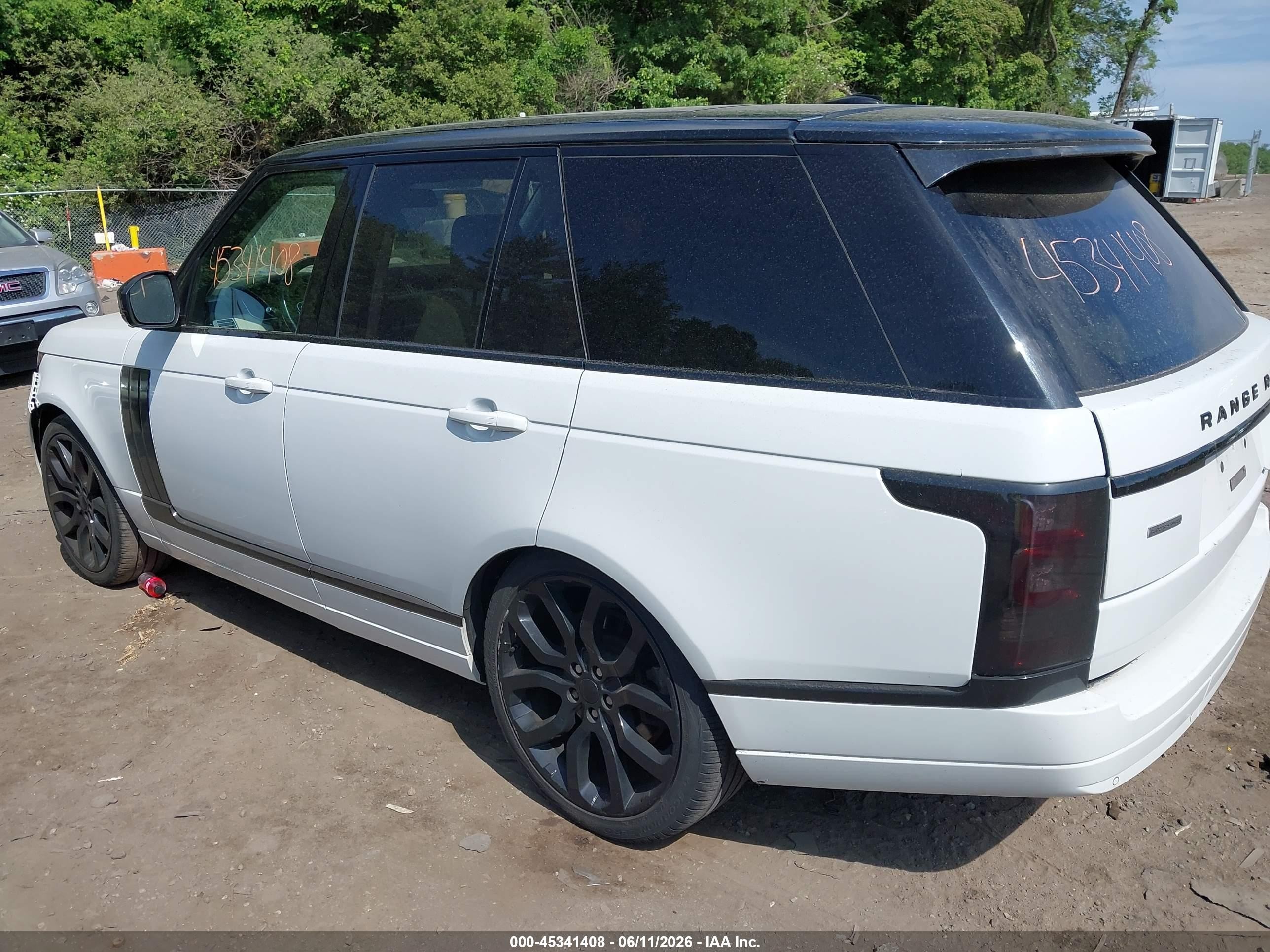 2014 Land Rover Range Rover 5.0l V8 Supercharged/5.0l V8 Supercharged Ebony Edition White vin: SALGS2TF4EA174944