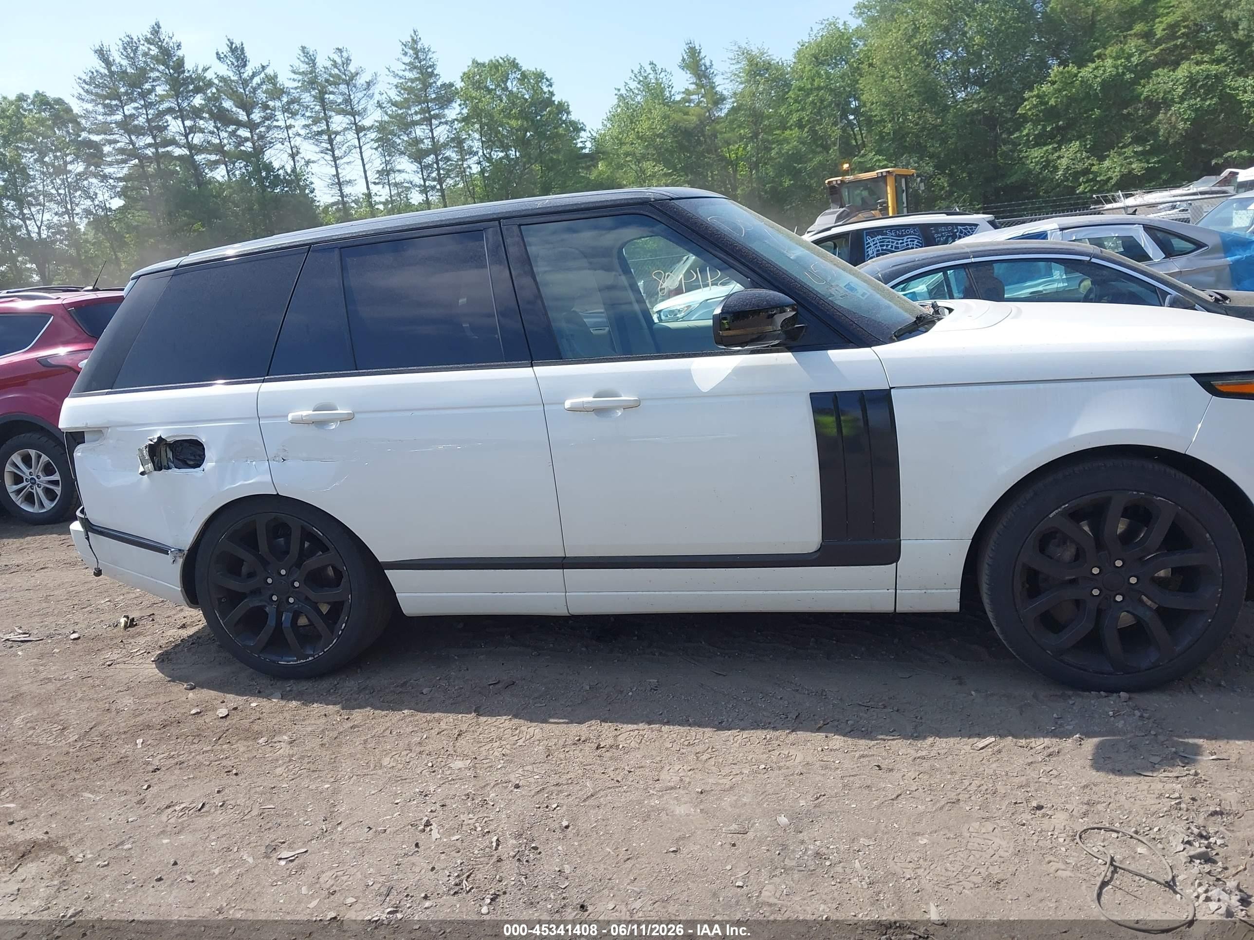 2014 Land Rover Range Rover 5.0l V8 Supercharged/5.0l V8 Supercharged Ebony Edition White vin: SALGS2TF4EA174944