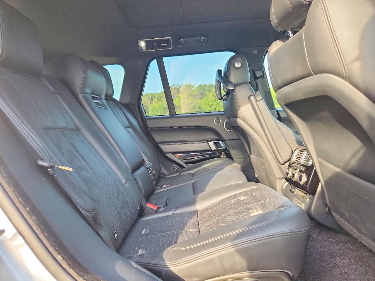 2015 Land Rover Range Rover Supercharged Silver vin: SALGS2TF8FA238355