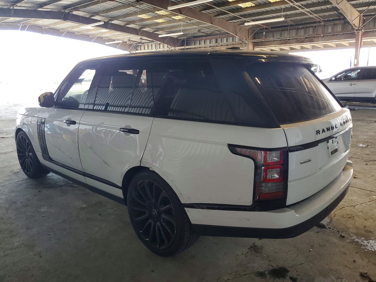 2015 Land Rover Range Rover Supercharged Белый vin: SALGS2TFXFA204059