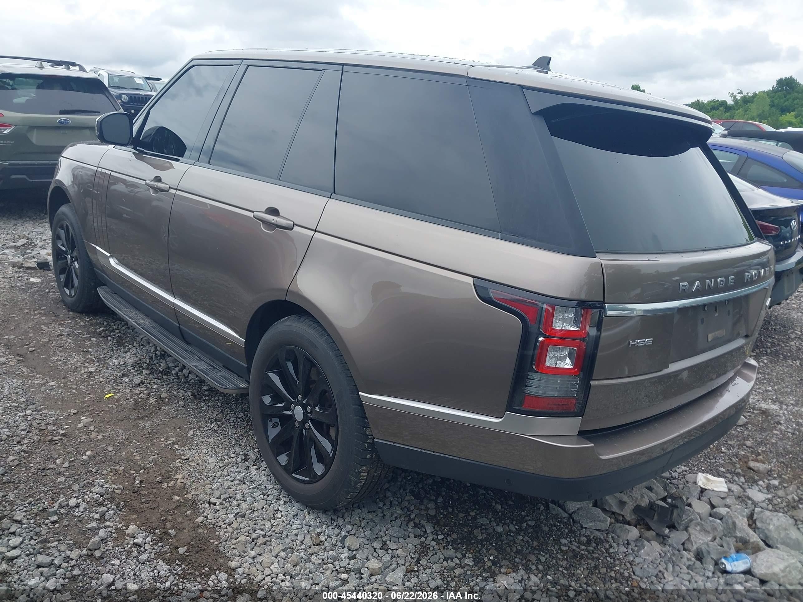 2015 Land Rover Range Rover 3.0l V6 Supercharged Hse Champagne vin: SALGS2VF3FA242228