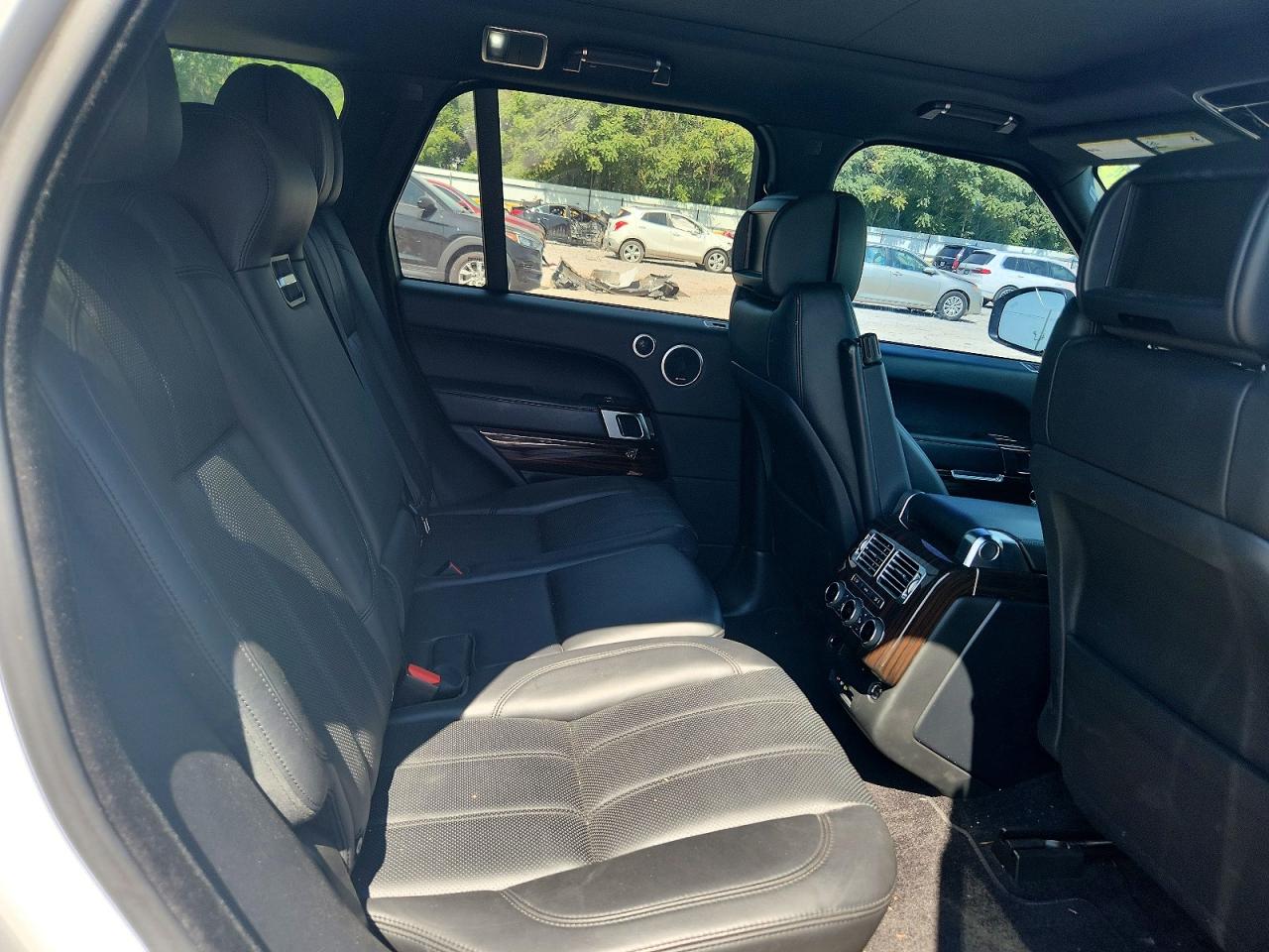 2015 Land Rover Range Rover Hse Белый vin: SALGS2VF7FA222211