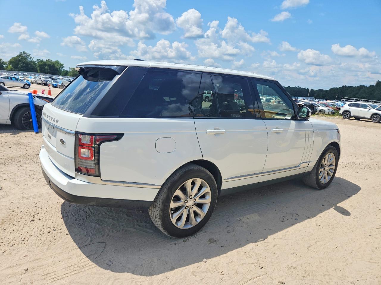 2015 Land Rover Range Rover Hse White vin: SALGS2VF8FA224470