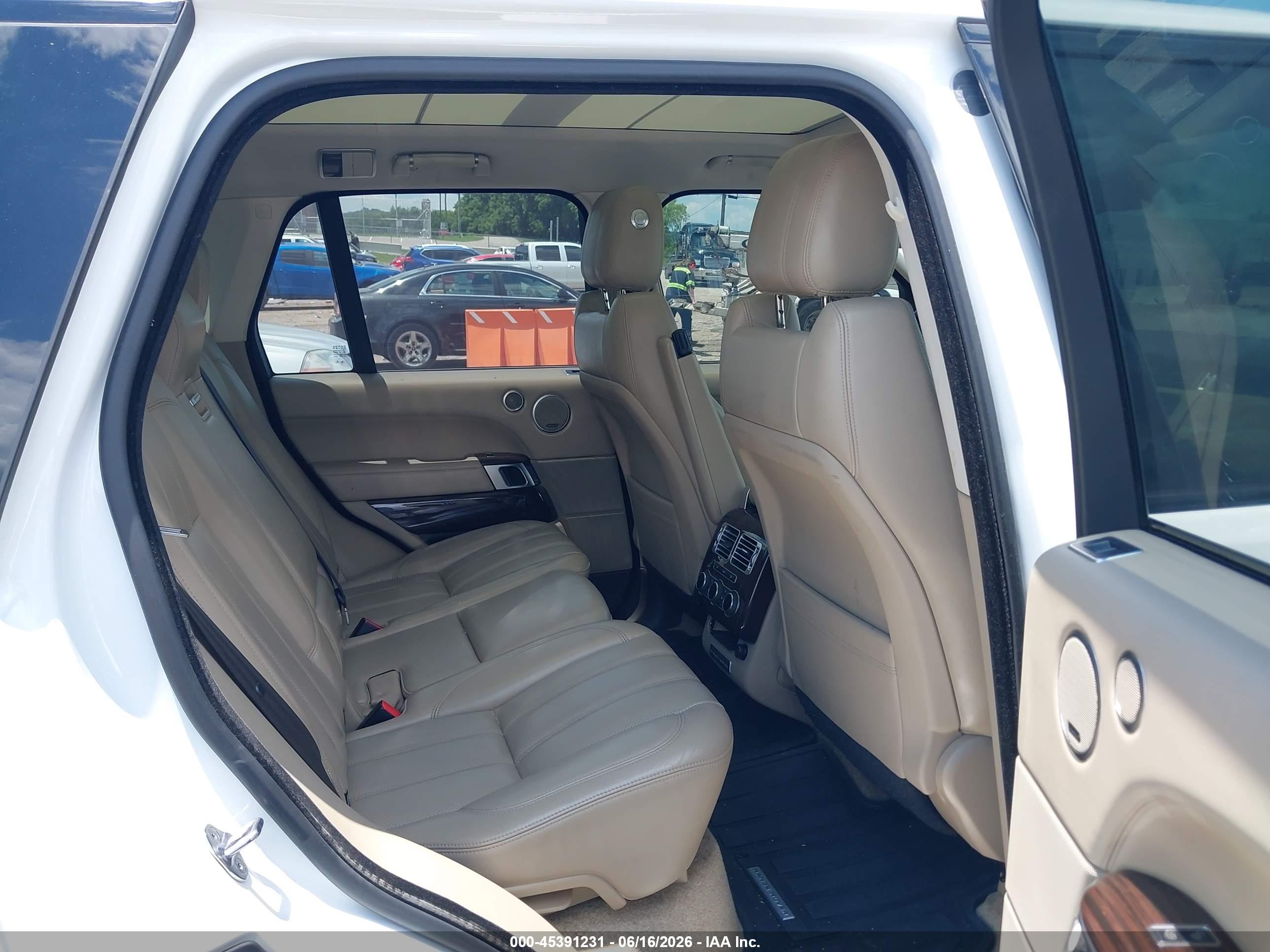 2014 Land Rover Range Rover 3.0l V6 Supercharged Hse White vin: SALGS2WF7EA167630