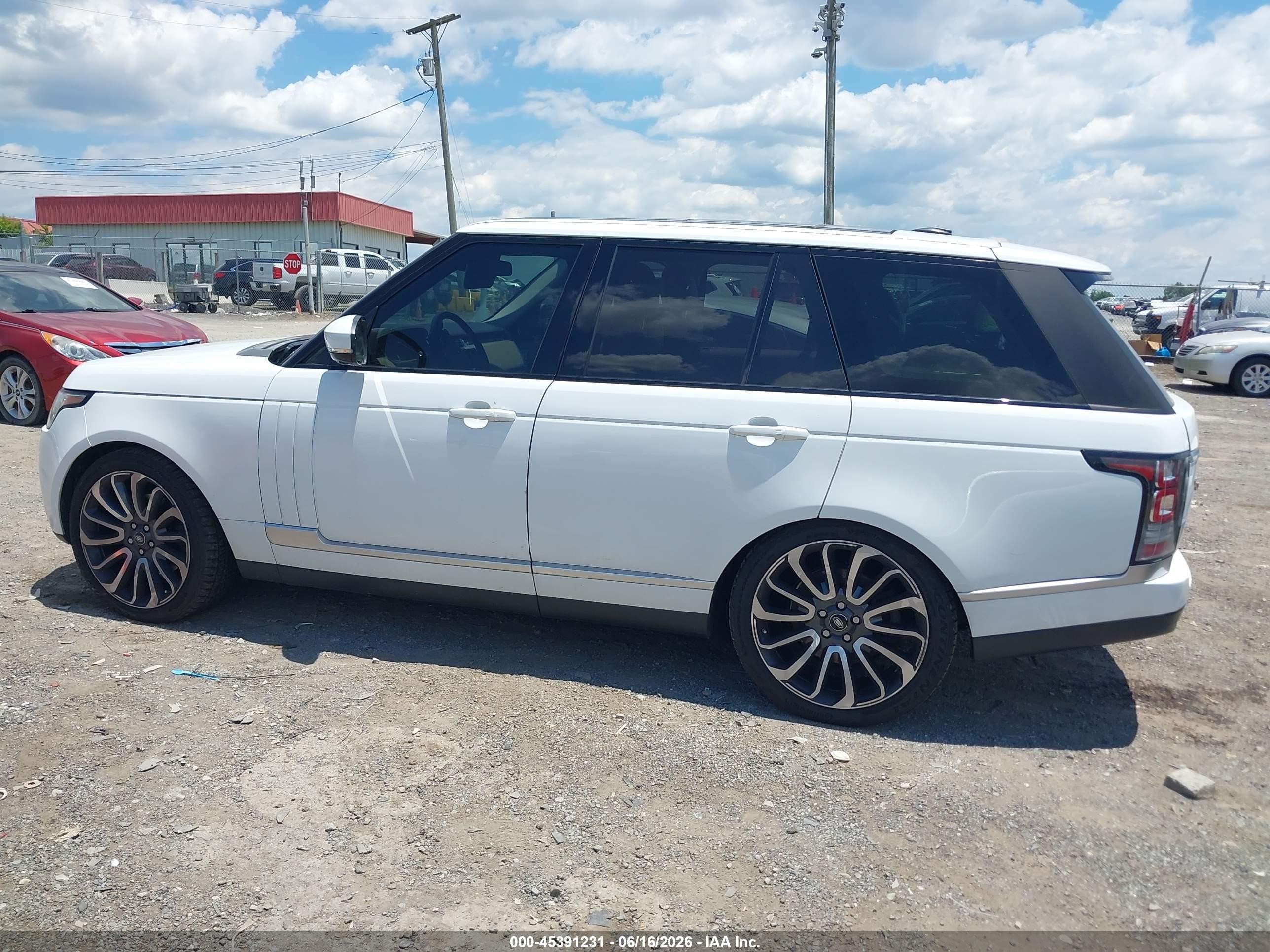 2014 Land Rover Range Rover 3.0l V6 Supercharged Hse White vin: SALGS2WF7EA167630