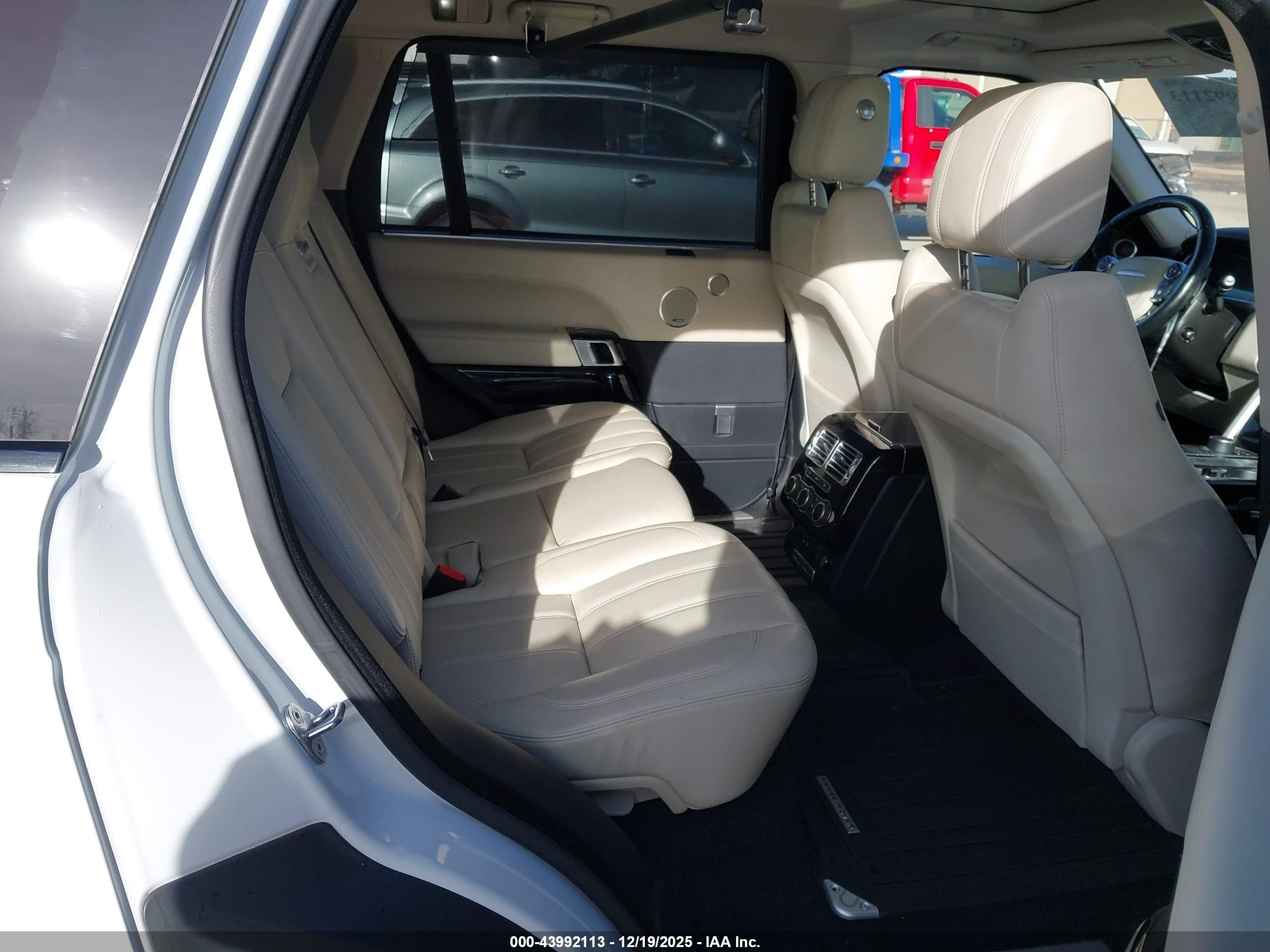 2016 Land Rover Range Rover 5.0l V8 Supercharged White vin: SALGS3EF4GA257683