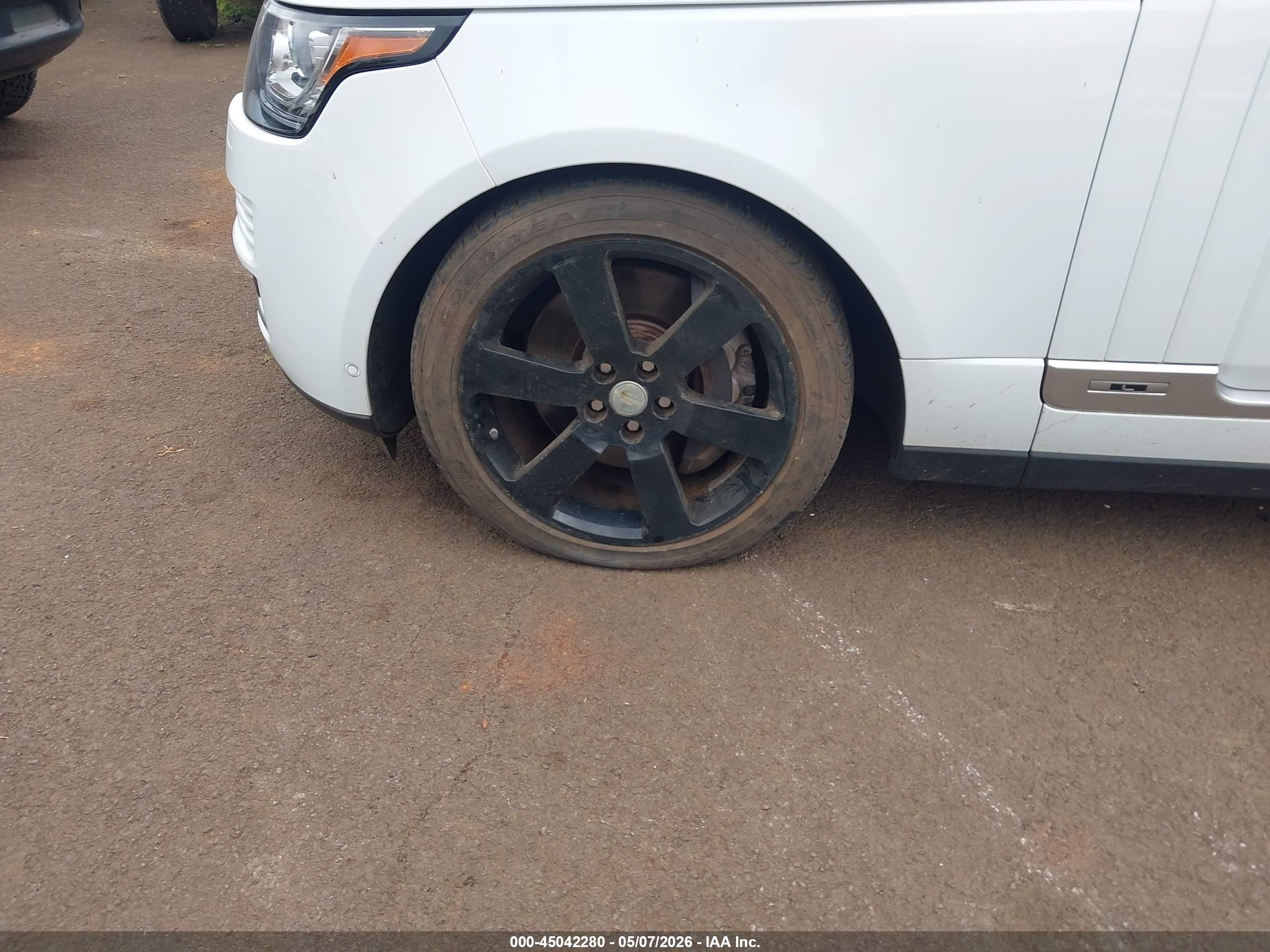 2015 Land Rover Range Rover 5.0l V8 Supercharged Белый vin: SALGS3TF0FA226514