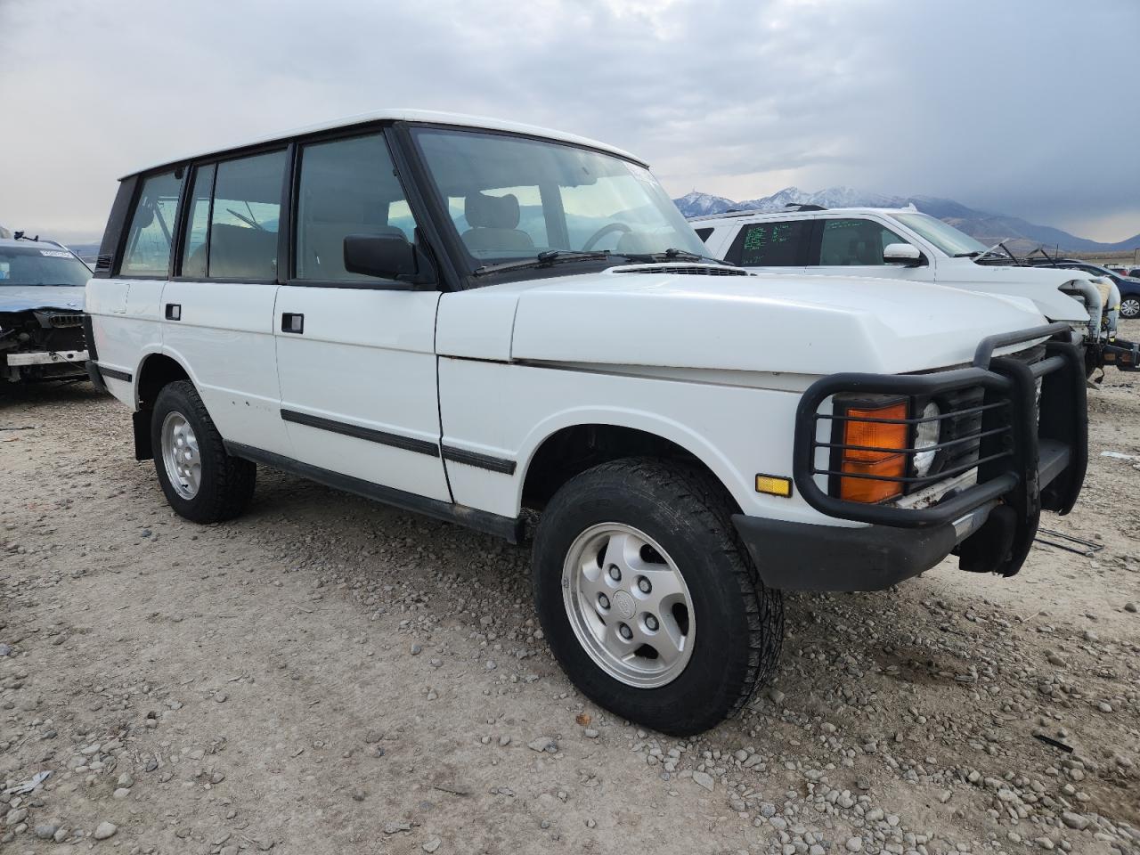 1995 Land Rover Range Rover Long Wheelbase White vin: SALHC1348SA650148