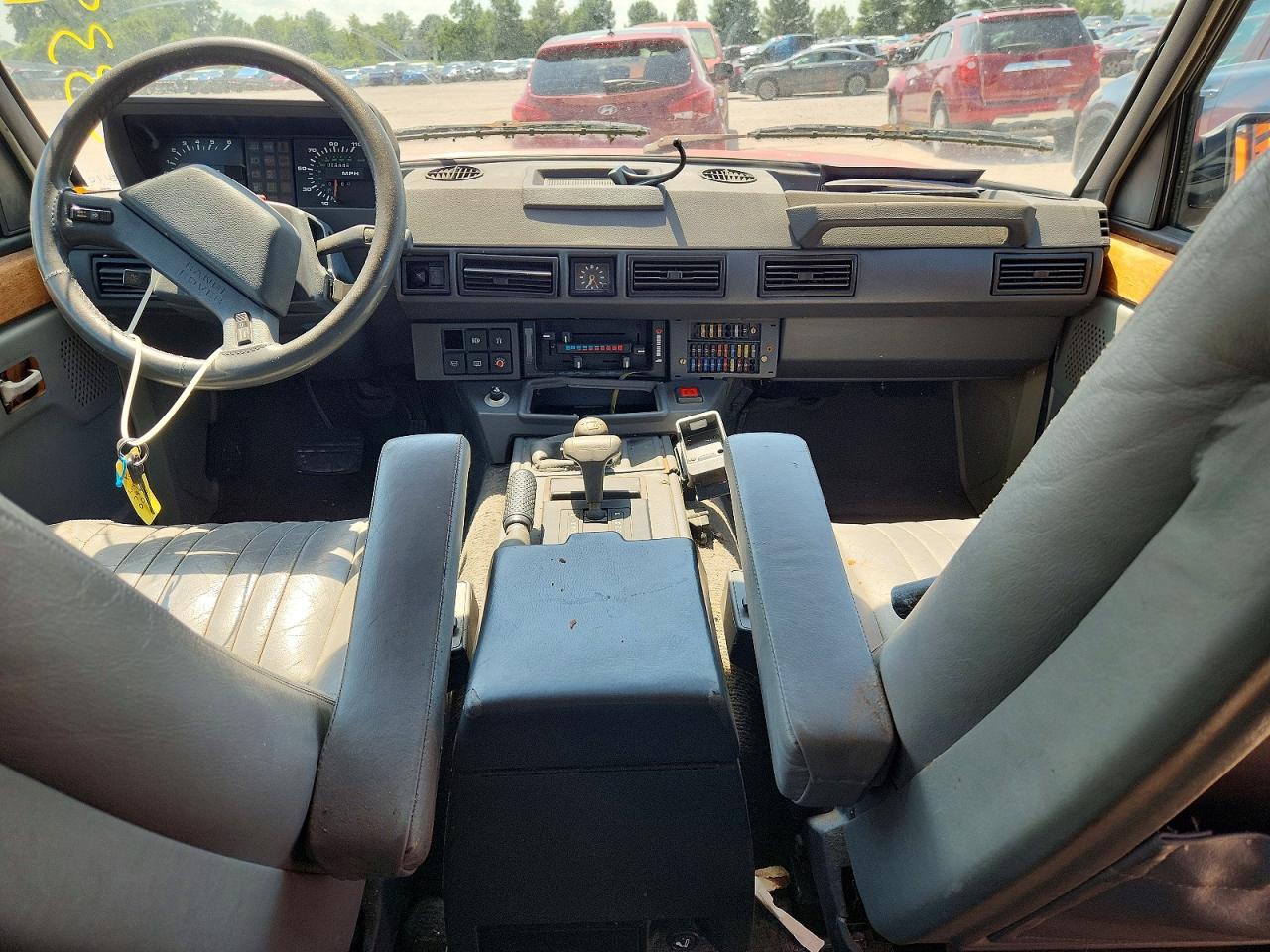 1988 Land Rover Range Rover Red vin: SALHV1144JA325833