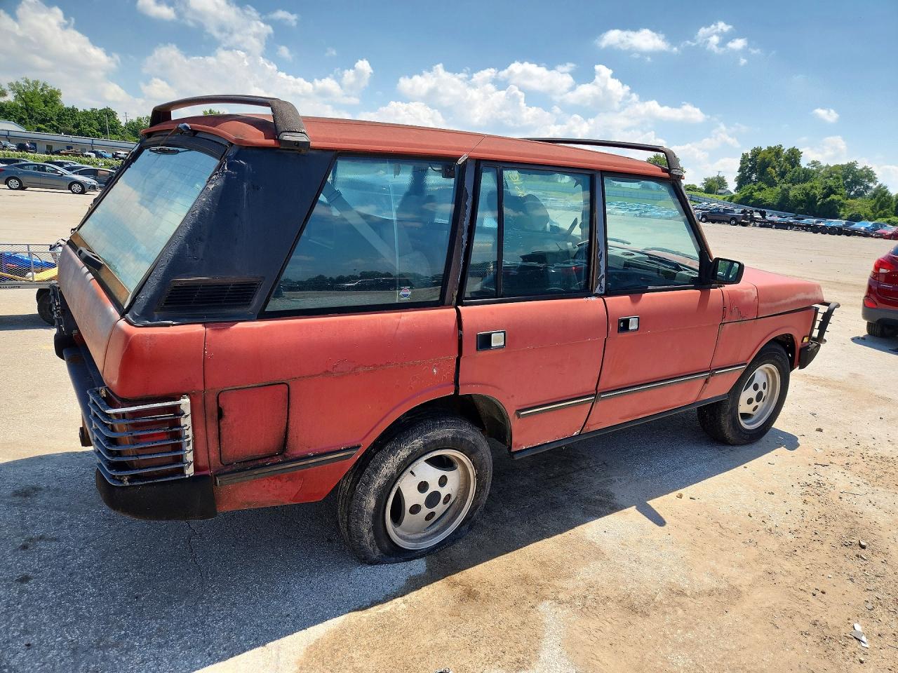 1988 Land Rover Range Rover Red vin: SALHV1144JA325833