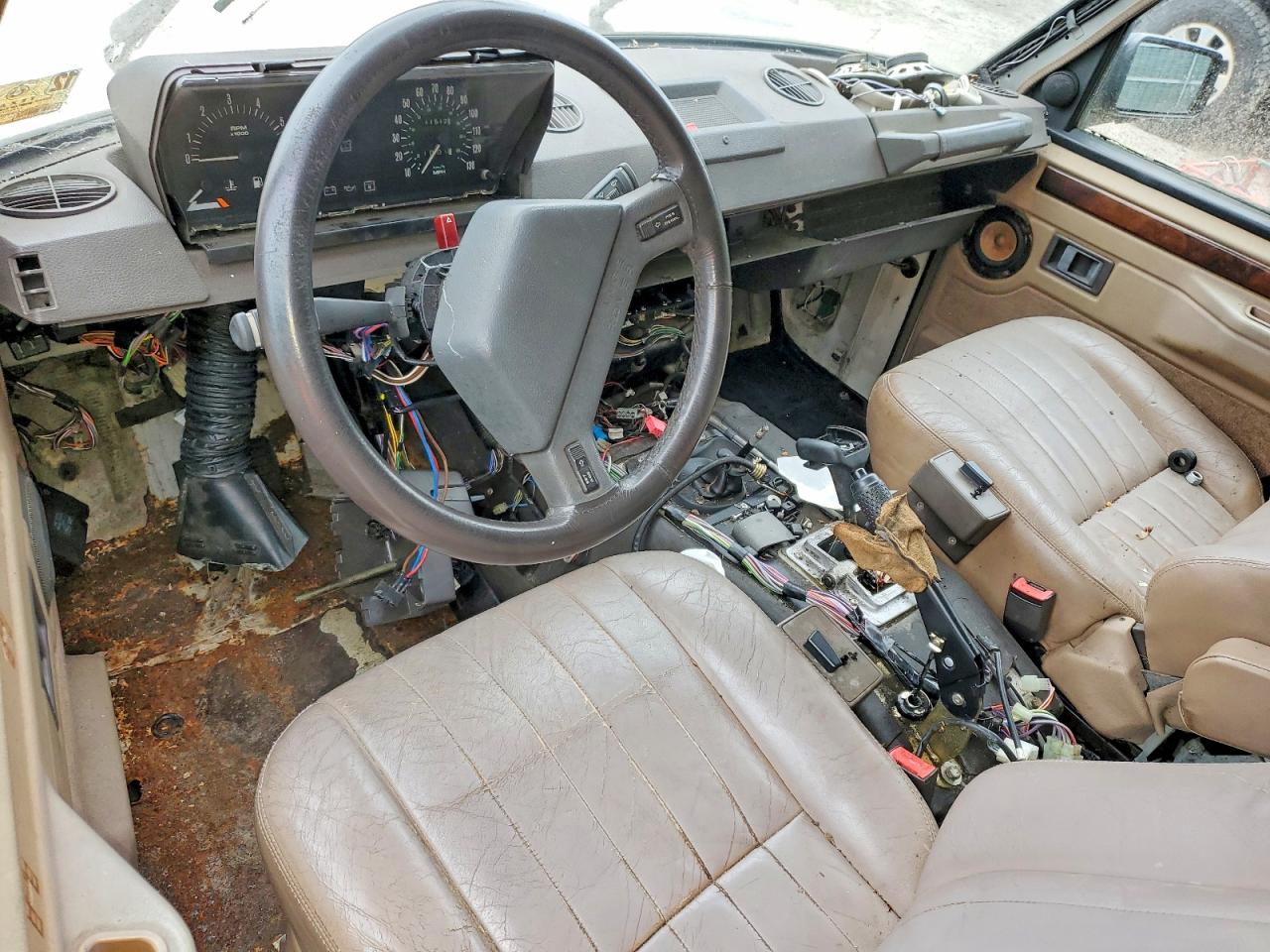 1993 Land Rover Range Rover White vin: SALHV1248PA627701