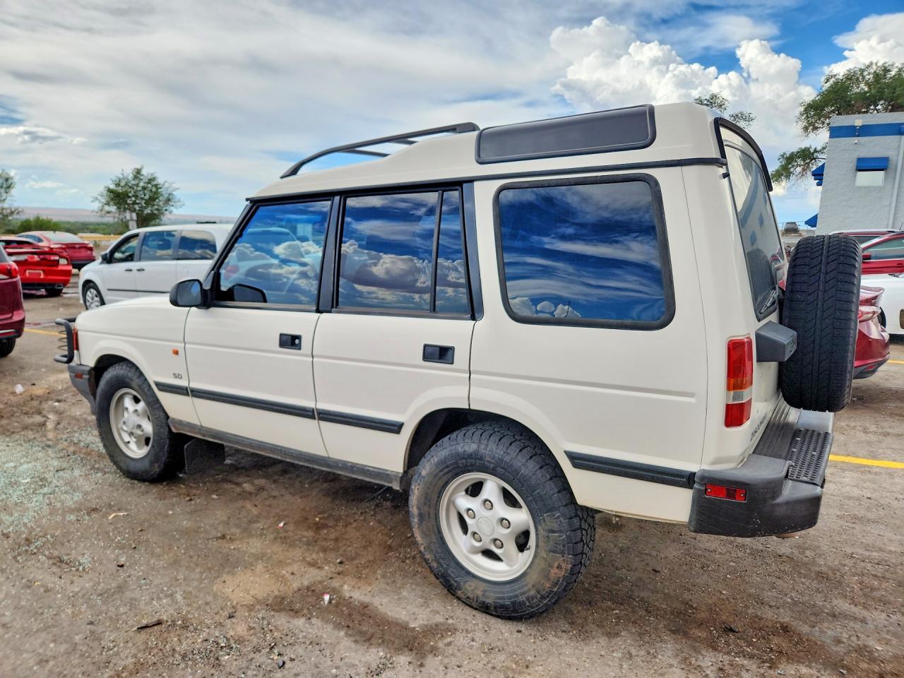 1997 Land Rover Discovery White vin: SALJY1246VA719704