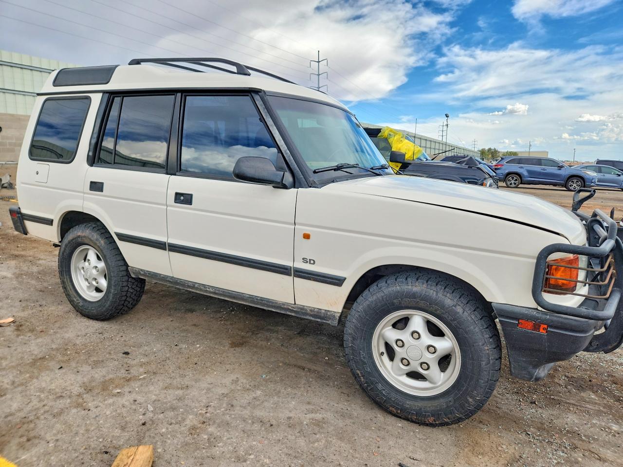 1997 Land Rover Discovery White vin: SALJY1246VA719704