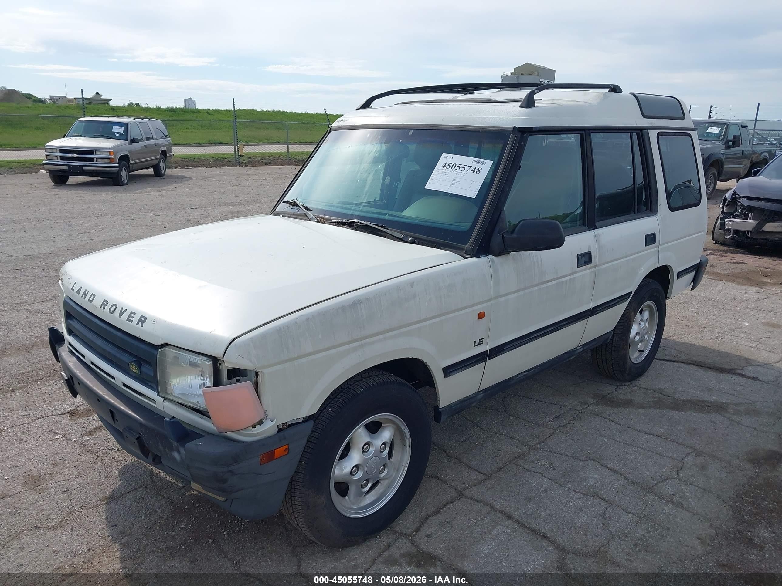 1998 Land Rover Discovery Le/ls White vin: SALJY1249WA789540