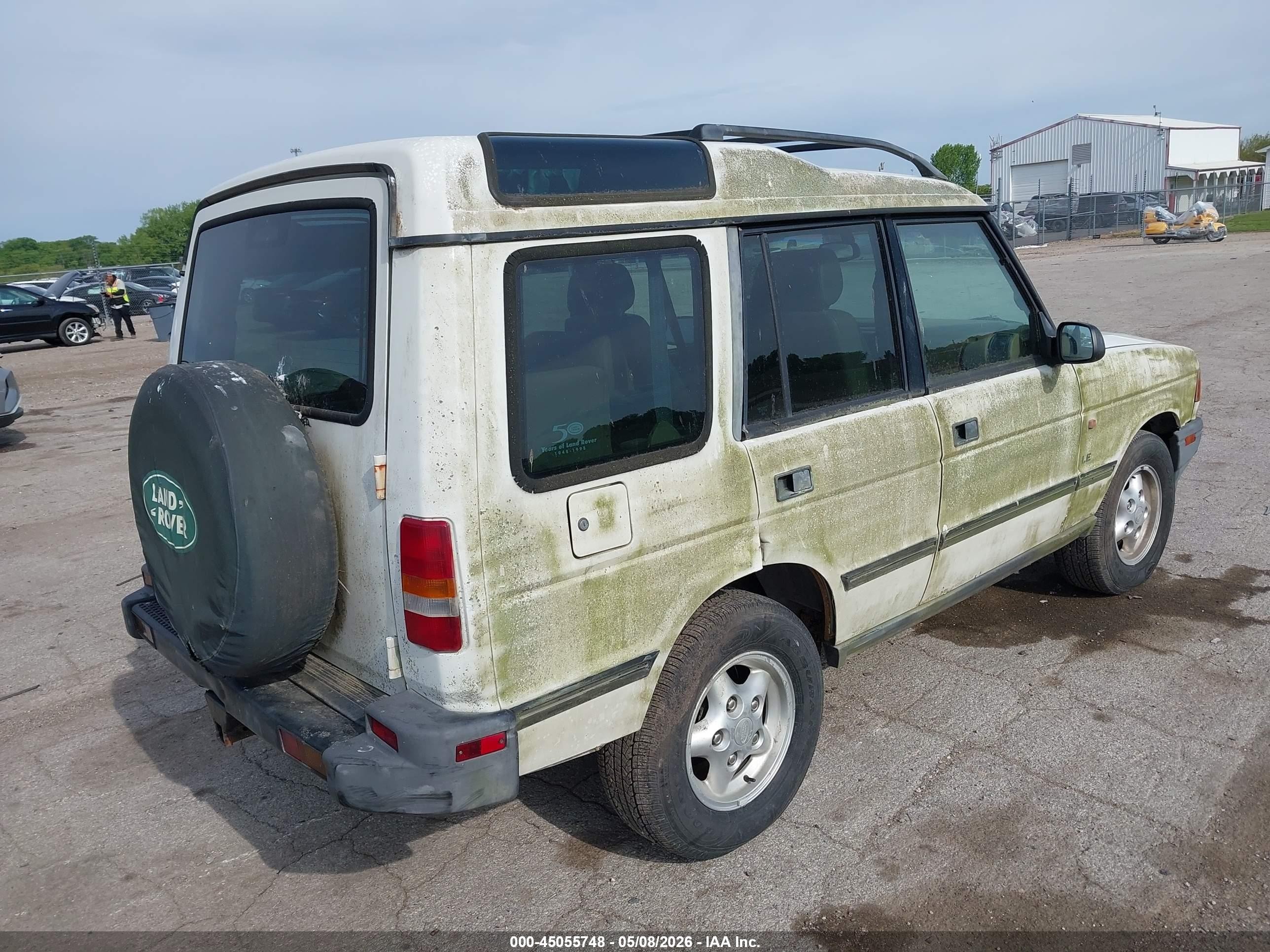 1998 Land Rover Discovery Le/ls White vin: SALJY1249WA789540