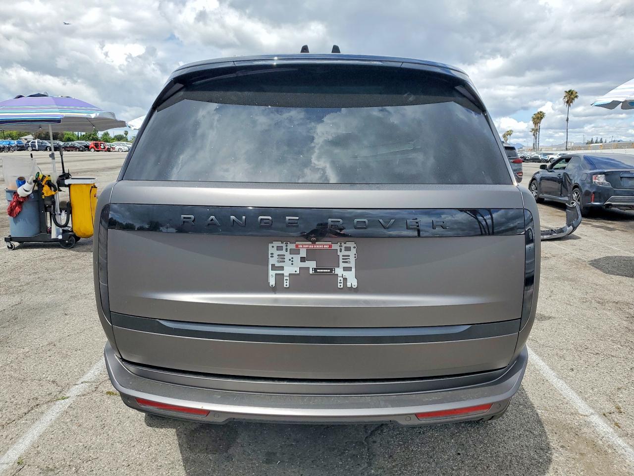 2024 Land Rover Range Rover Autobiography Gray vin: SALK19F44RA253584