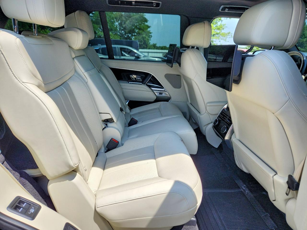 2023 Land Rover Range Rover Se Black vin: SALKPBFU3PA076707