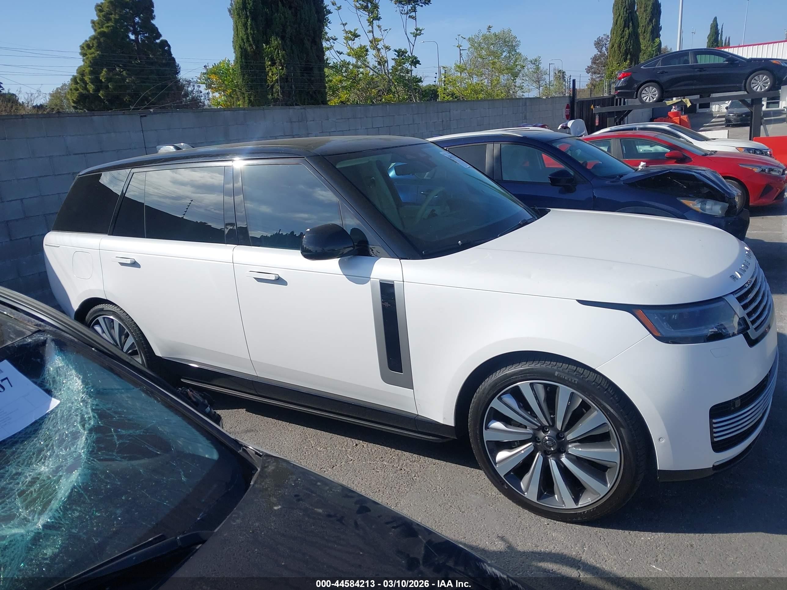 2024 Land Rover Range Rover P615 Sv White vin: SALKZBF97RA099349