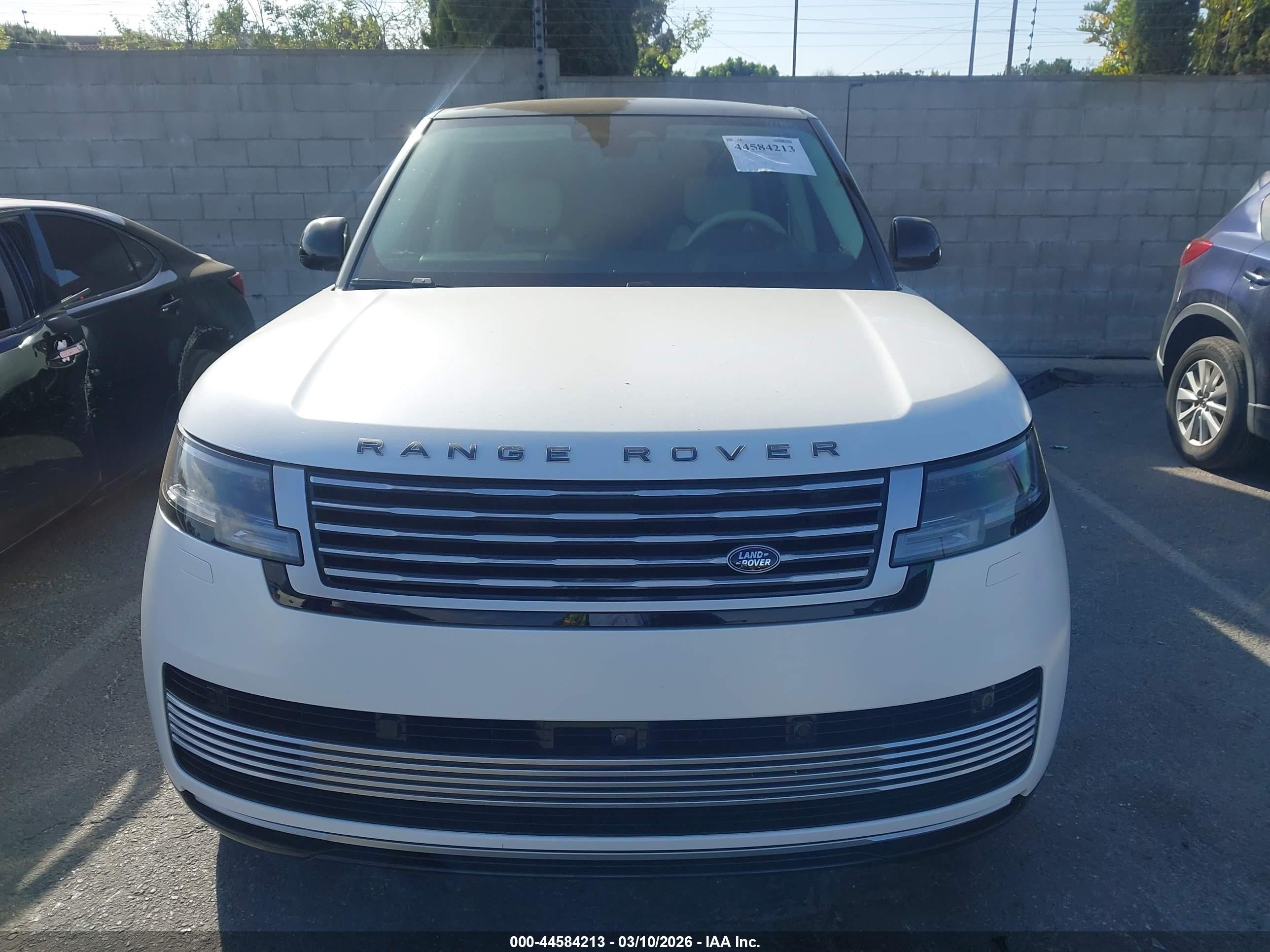 2024 Land Rover Range Rover P615 Sv White vin: SALKZBF97RA099349
