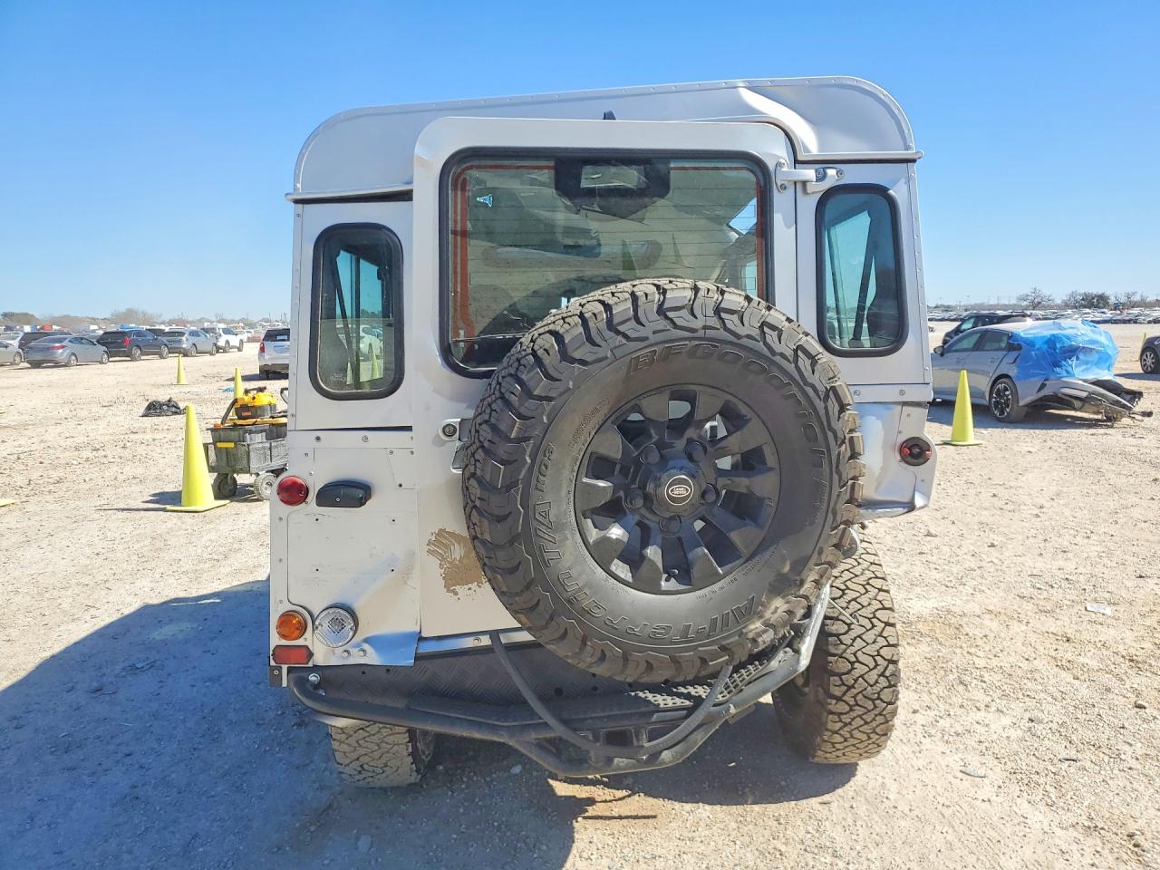 1995 Land Rover Defender 9 Silver vin: SALLDHAC8MA958355