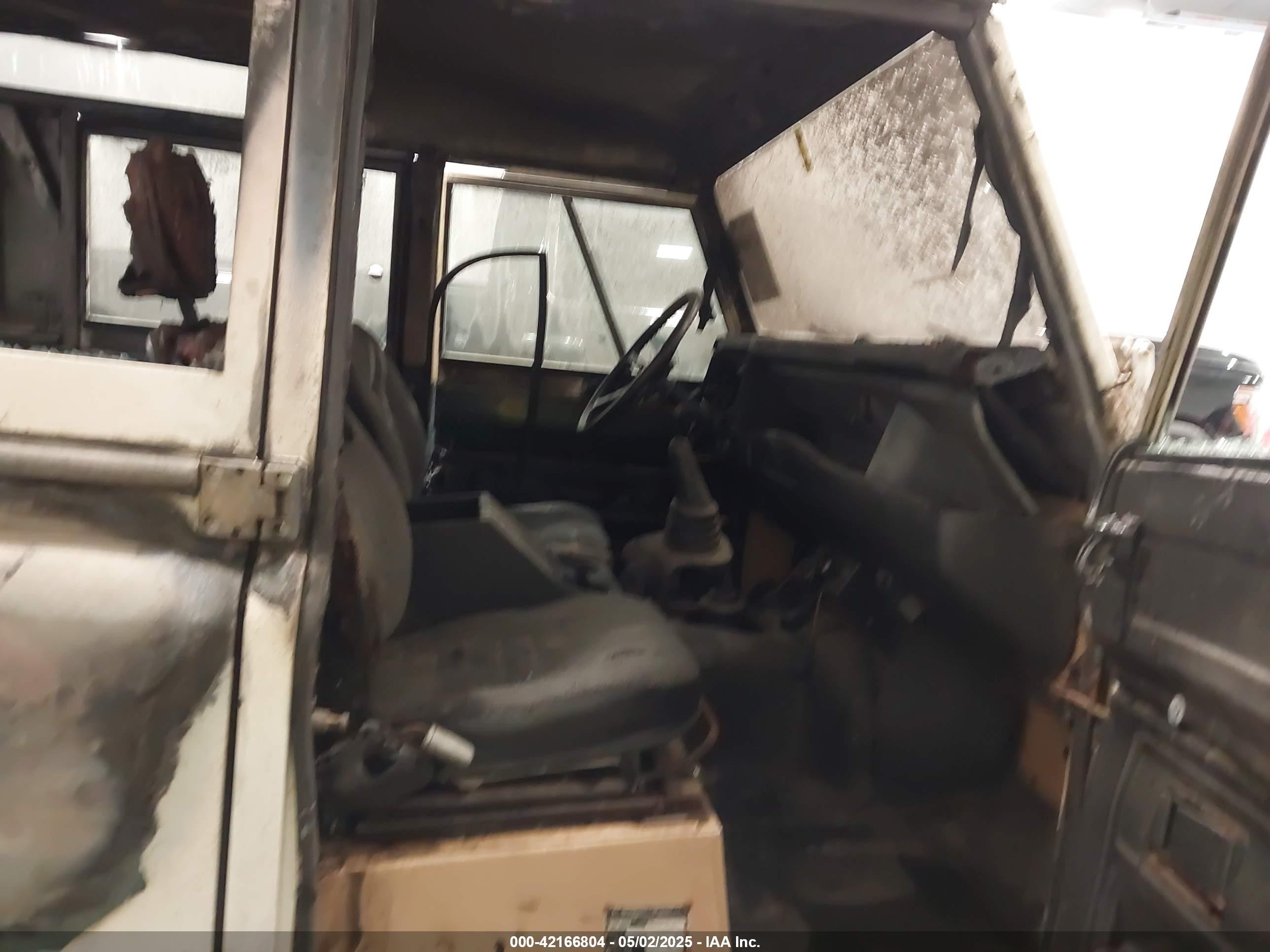1983 Land Rover Defender   White vin: SALLDHAG8AA190593