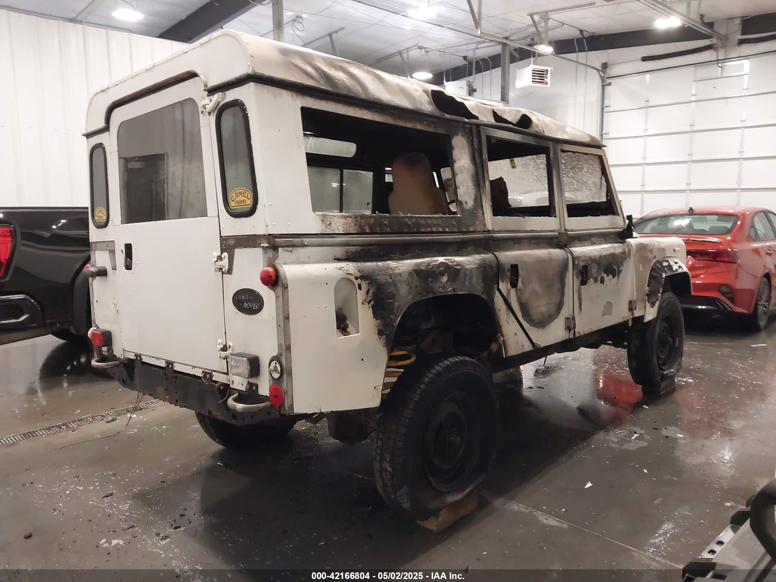 1983 Land Rover Defender   White vin: SALLDHAG8AA190593