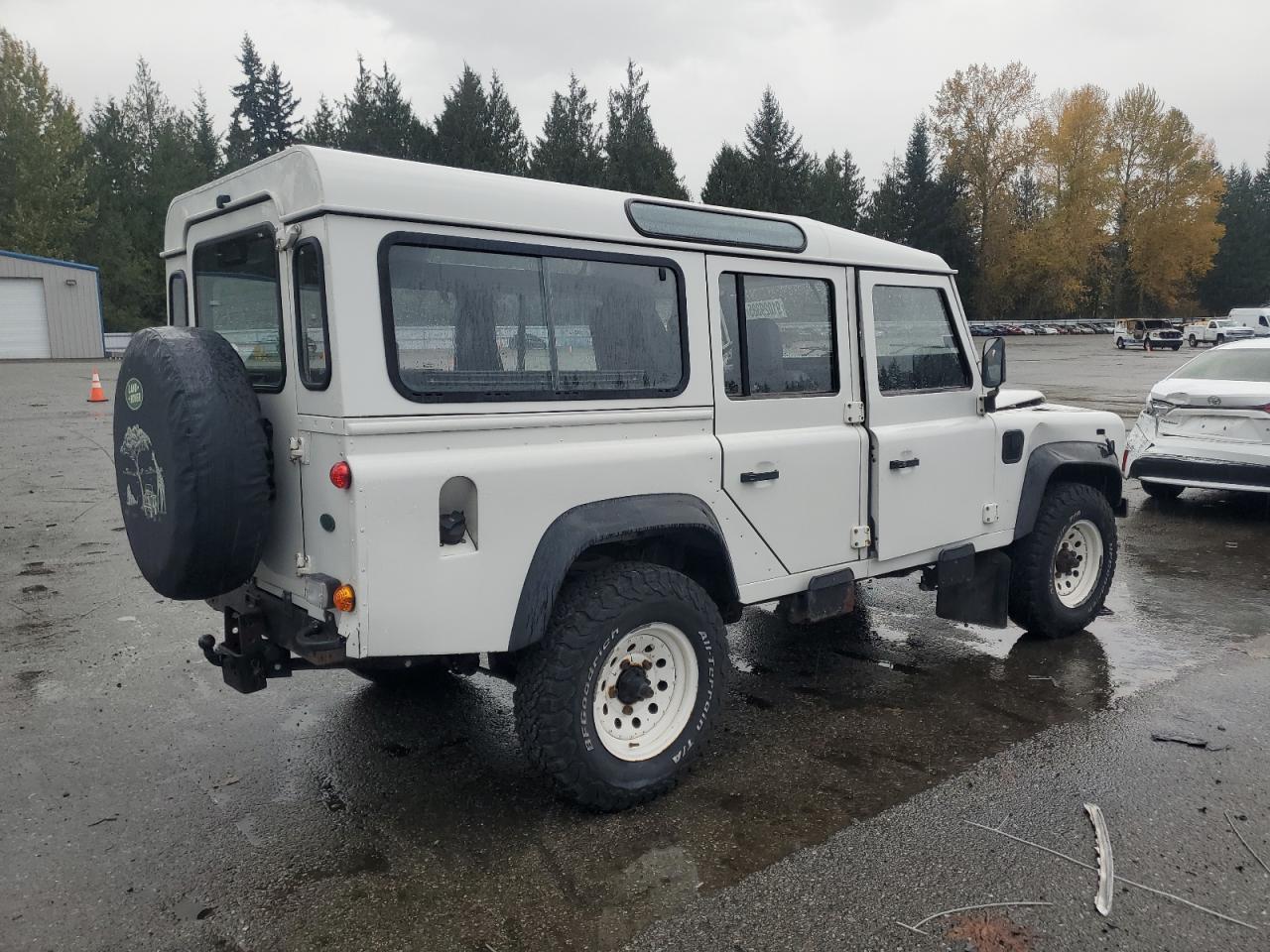 1989 Land Rover Defender 1 White vin: SALLDHMB7FA358810