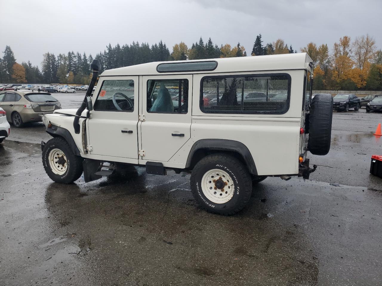 1989 Land Rover Defender 1 White vin: SALLDHMB7FA358810