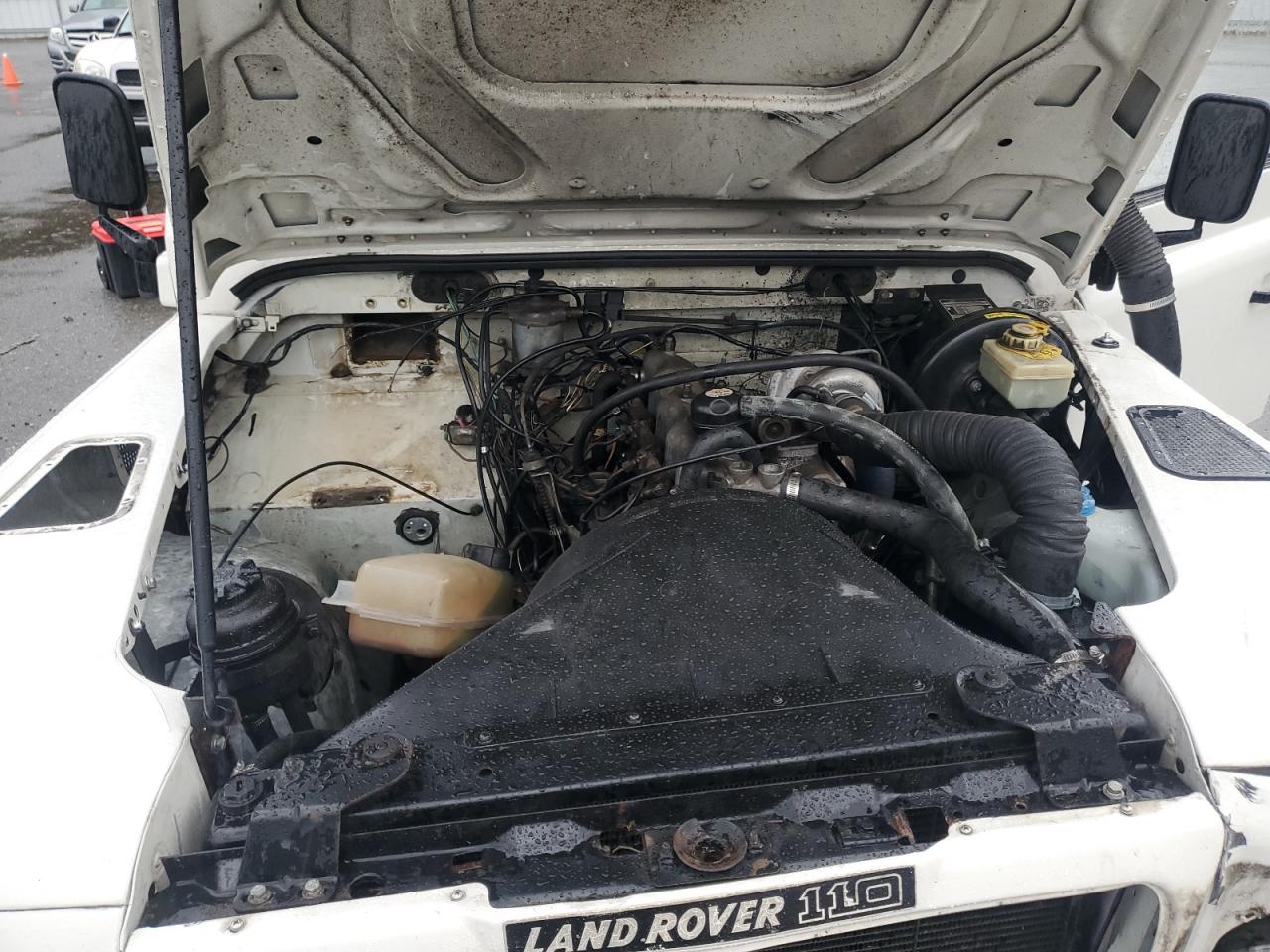 1989 Land Rover Defender 1 White vin: SALLDHMB7FA358810