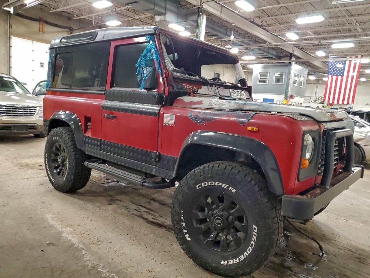 1992 Land Rover Defender 9 Red vin: SALLDVA8JA906665
