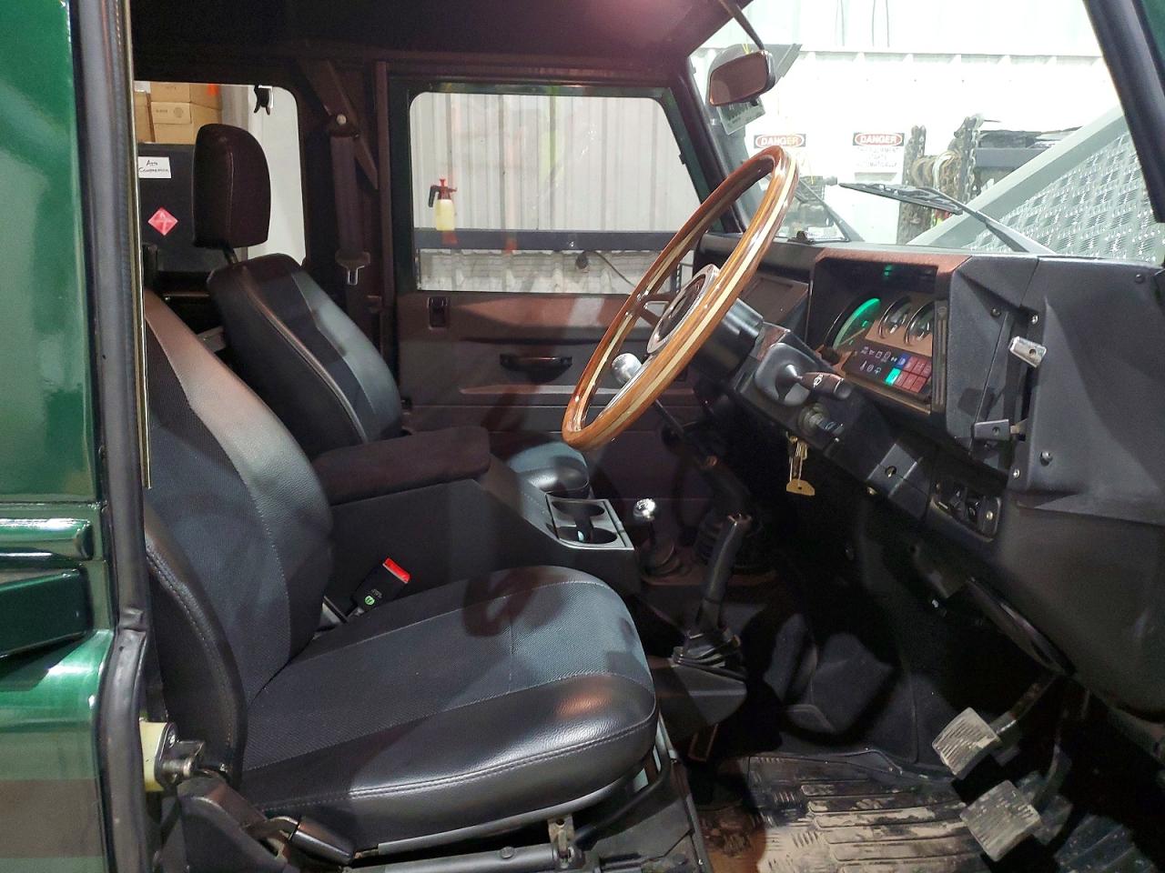1993 Land Rover Defender 90 X-dynamic Se Green vin: SALLDVAF7KA921679
