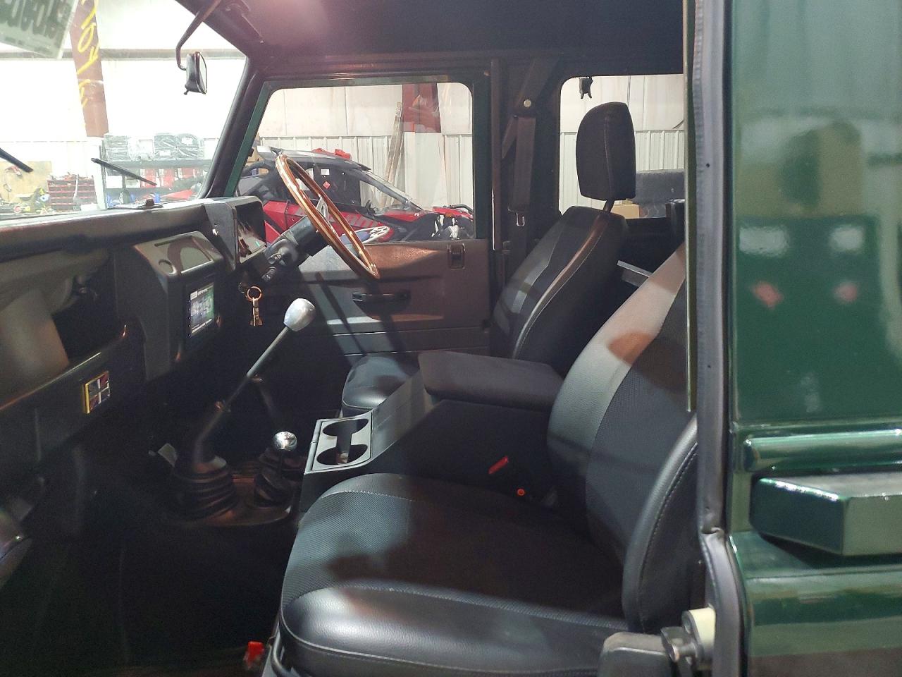 1993 Land Rover Defender 90 X-dynamic Se Green vin: SALLDVAF7KA921679