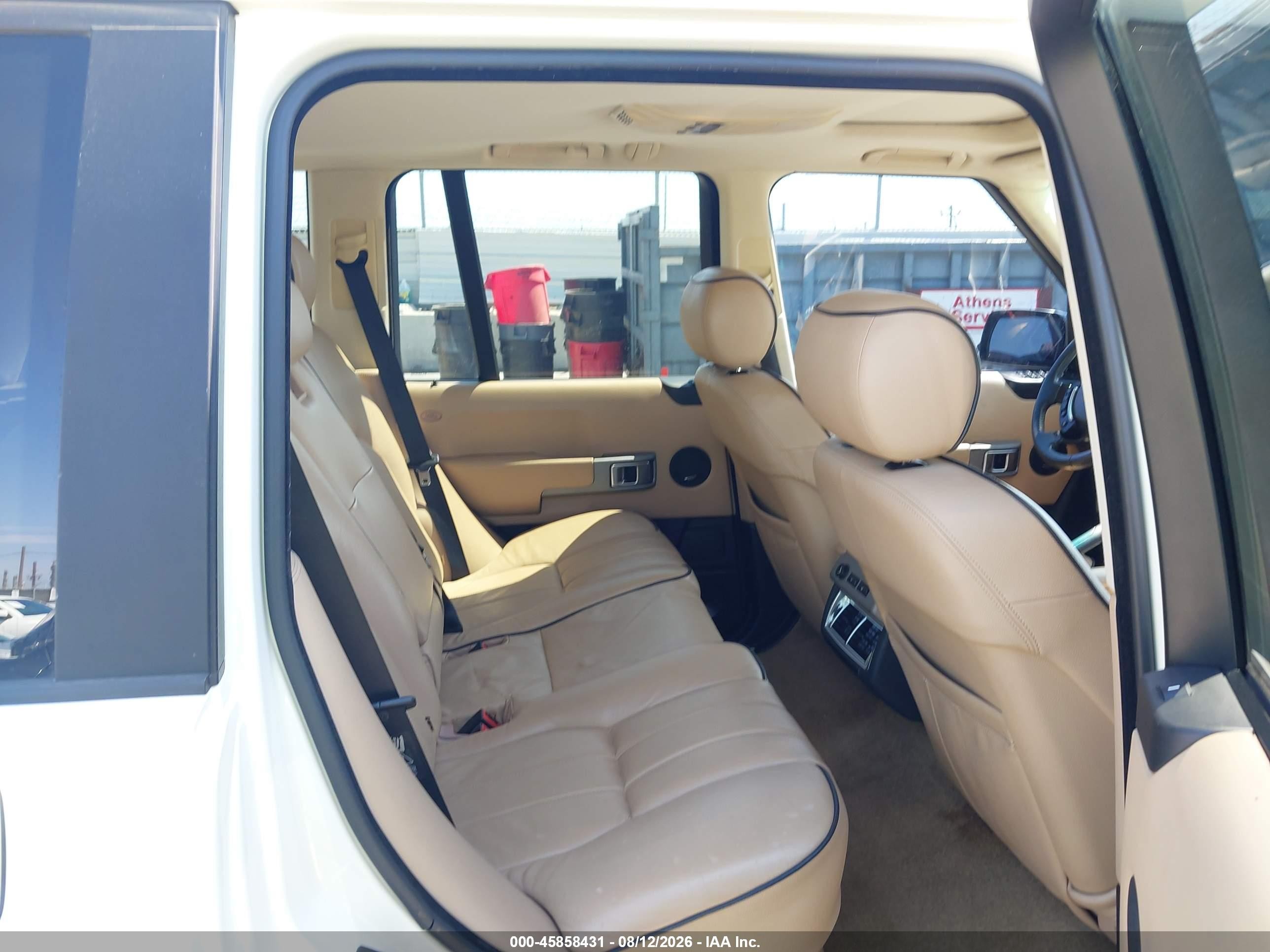 2004 Land Rover Range Rover Hse White vin: SALME11424A152705