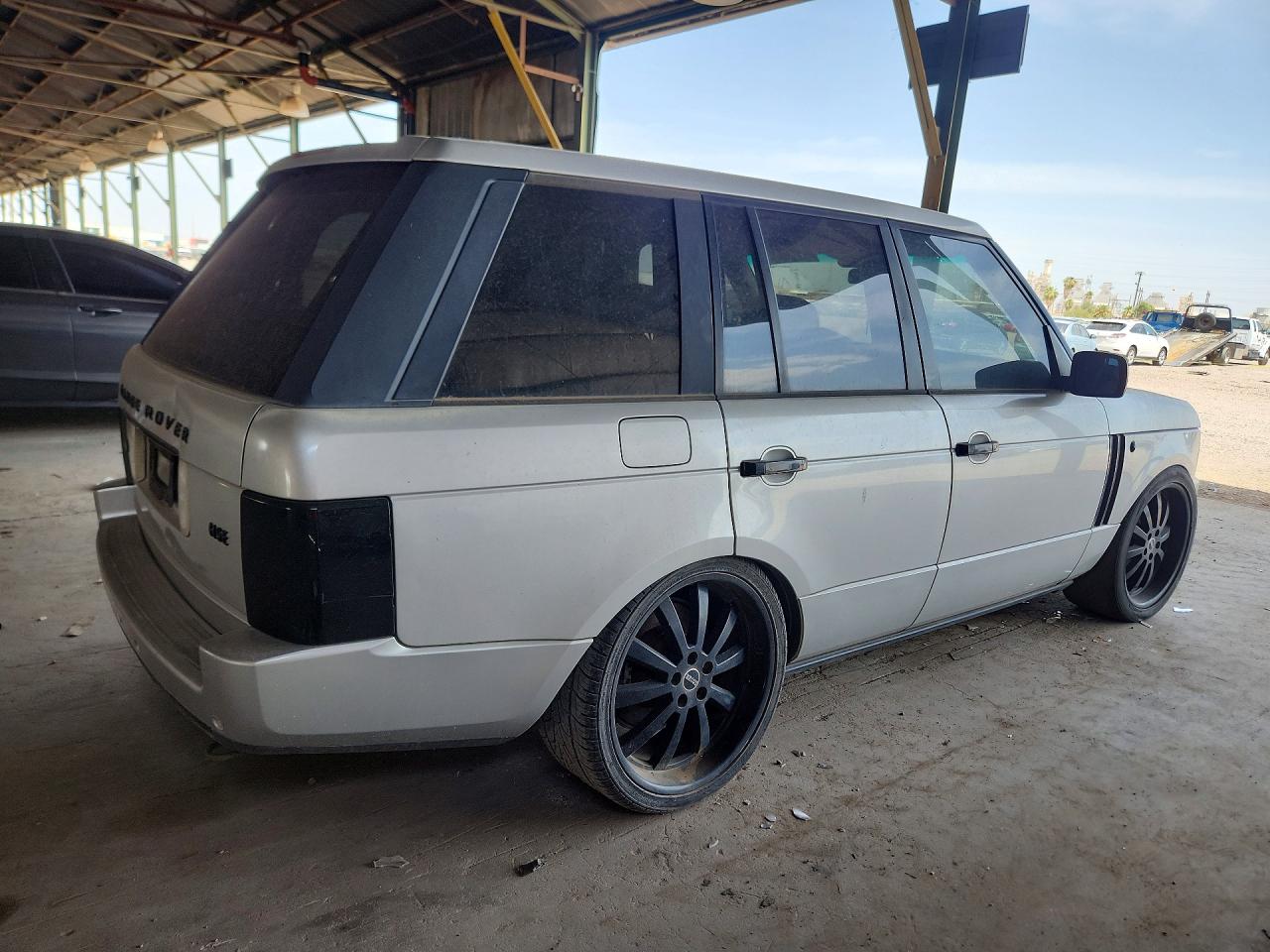 2005 Land Rover Range Rover Hse Silver vin: SALME11425A193403