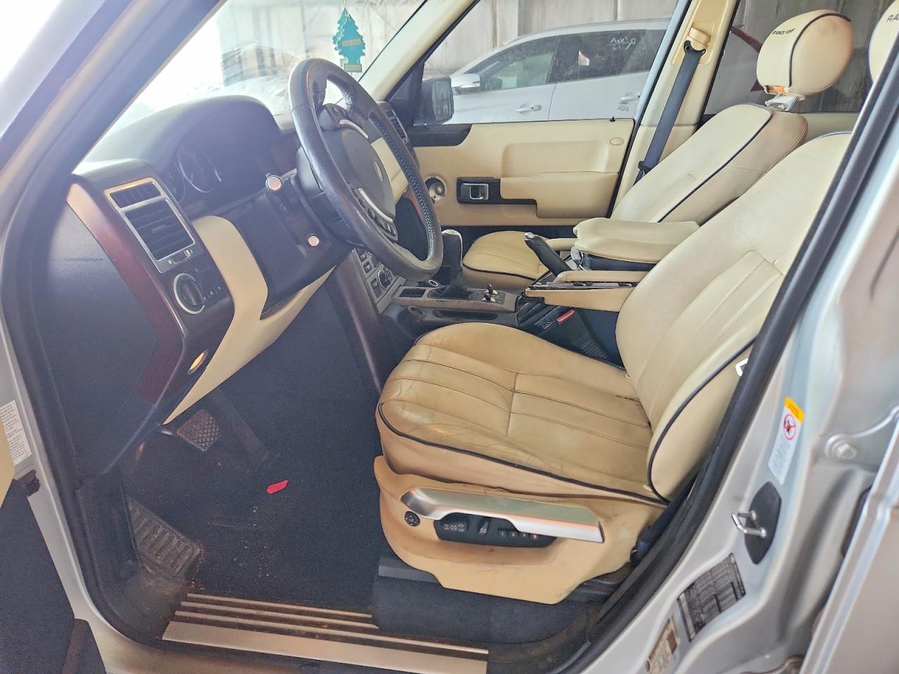 2005 Land Rover Range Rover Hse Silver vin: SALME11425A193403