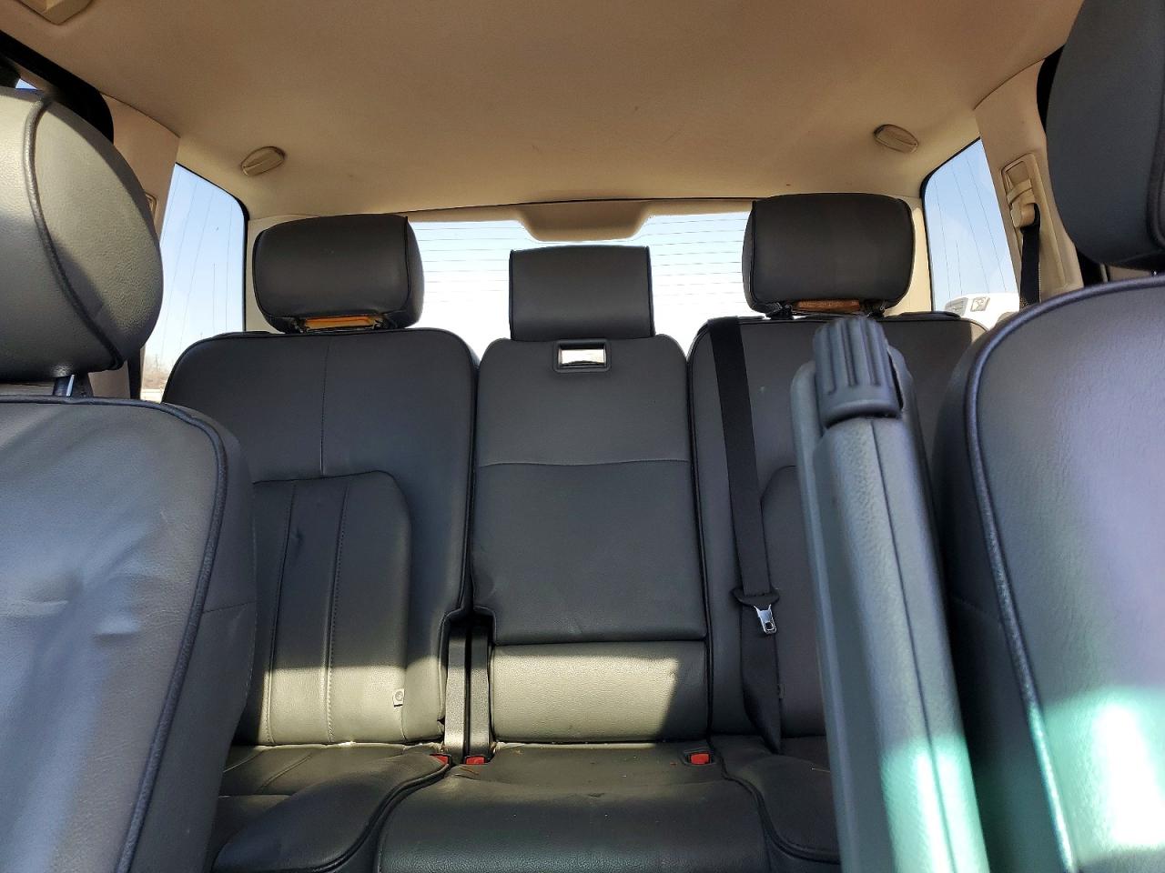 2005 Land Rover Range Rover Hse Silver vin: SALME11445A195038