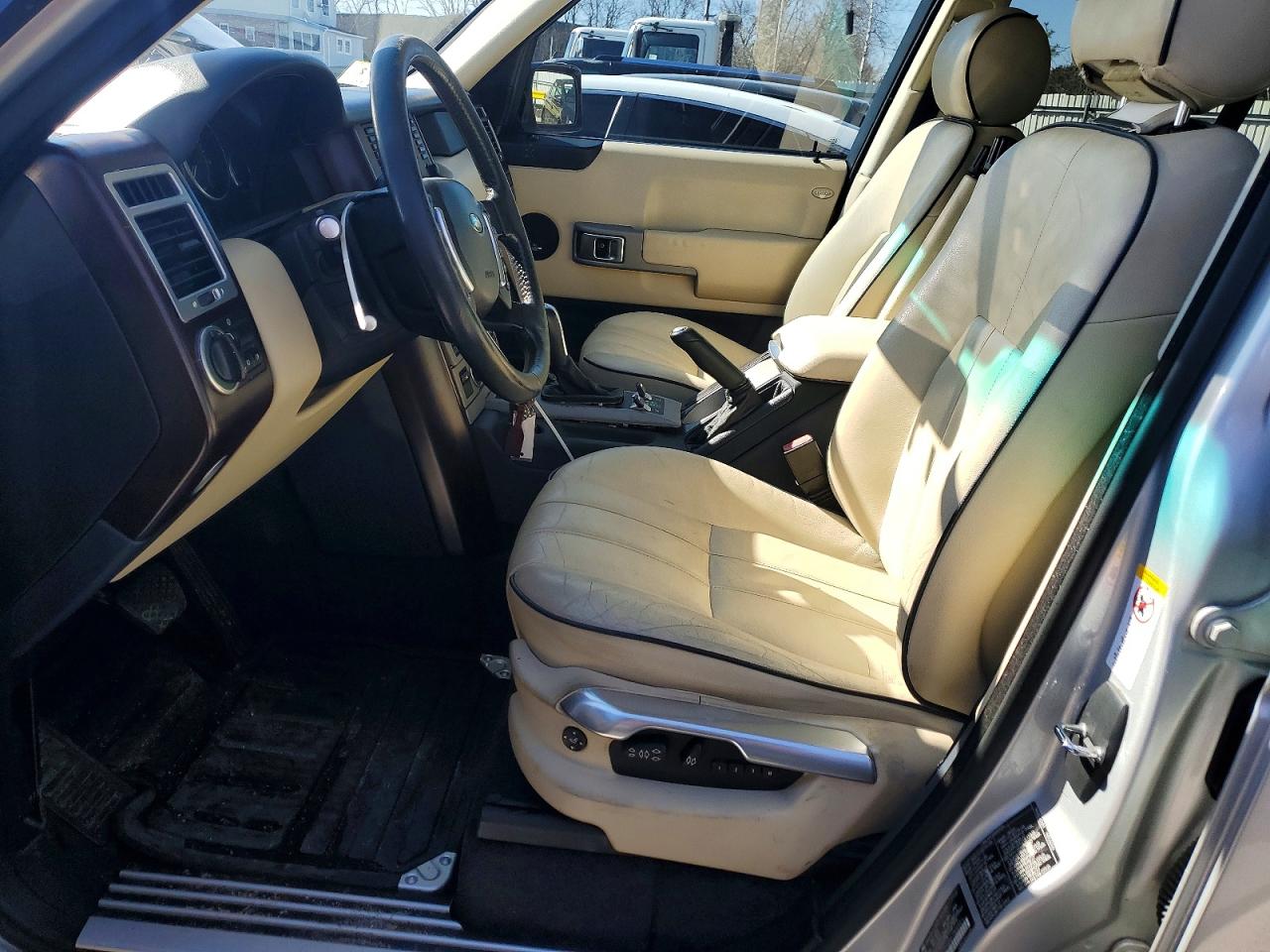 2004 Land Rover Range Rover Hse Silver vin: SALME11494A156444