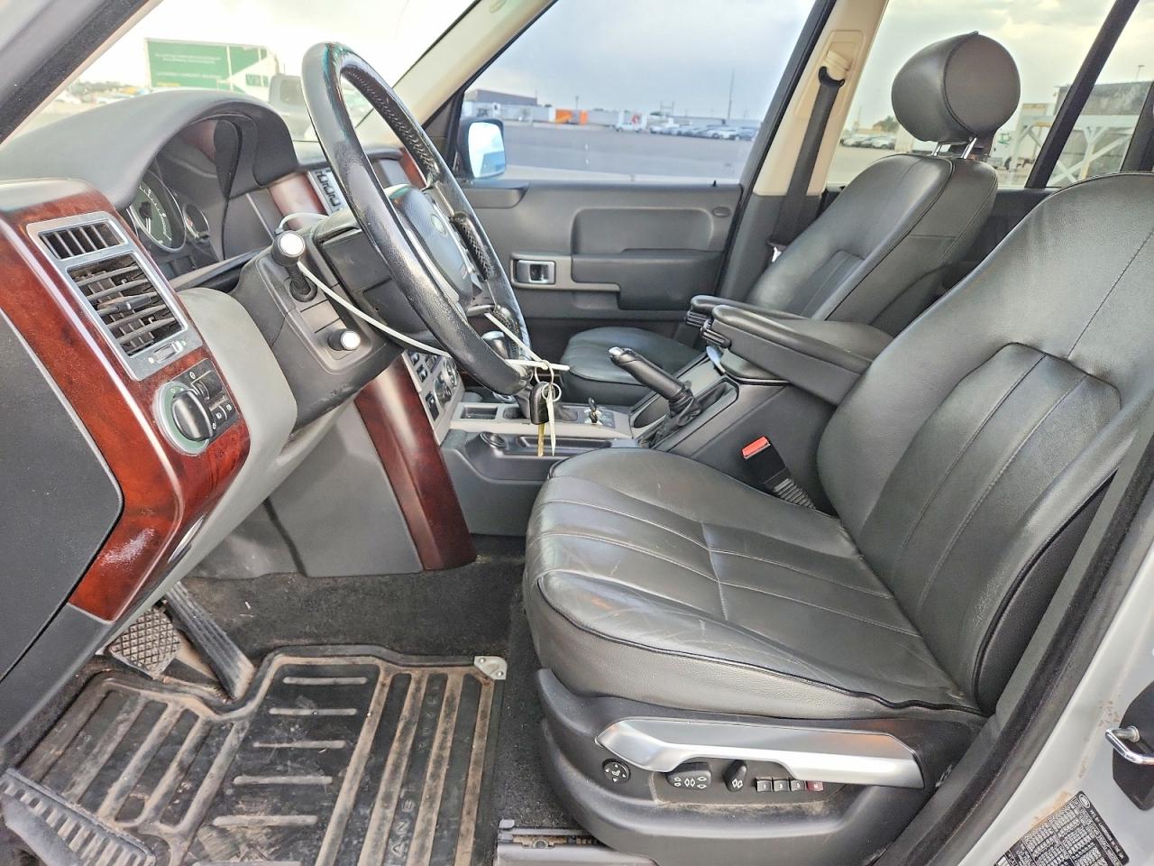 2006 Land Rover Range Rover Hse Silver vin: SALME15406A203647