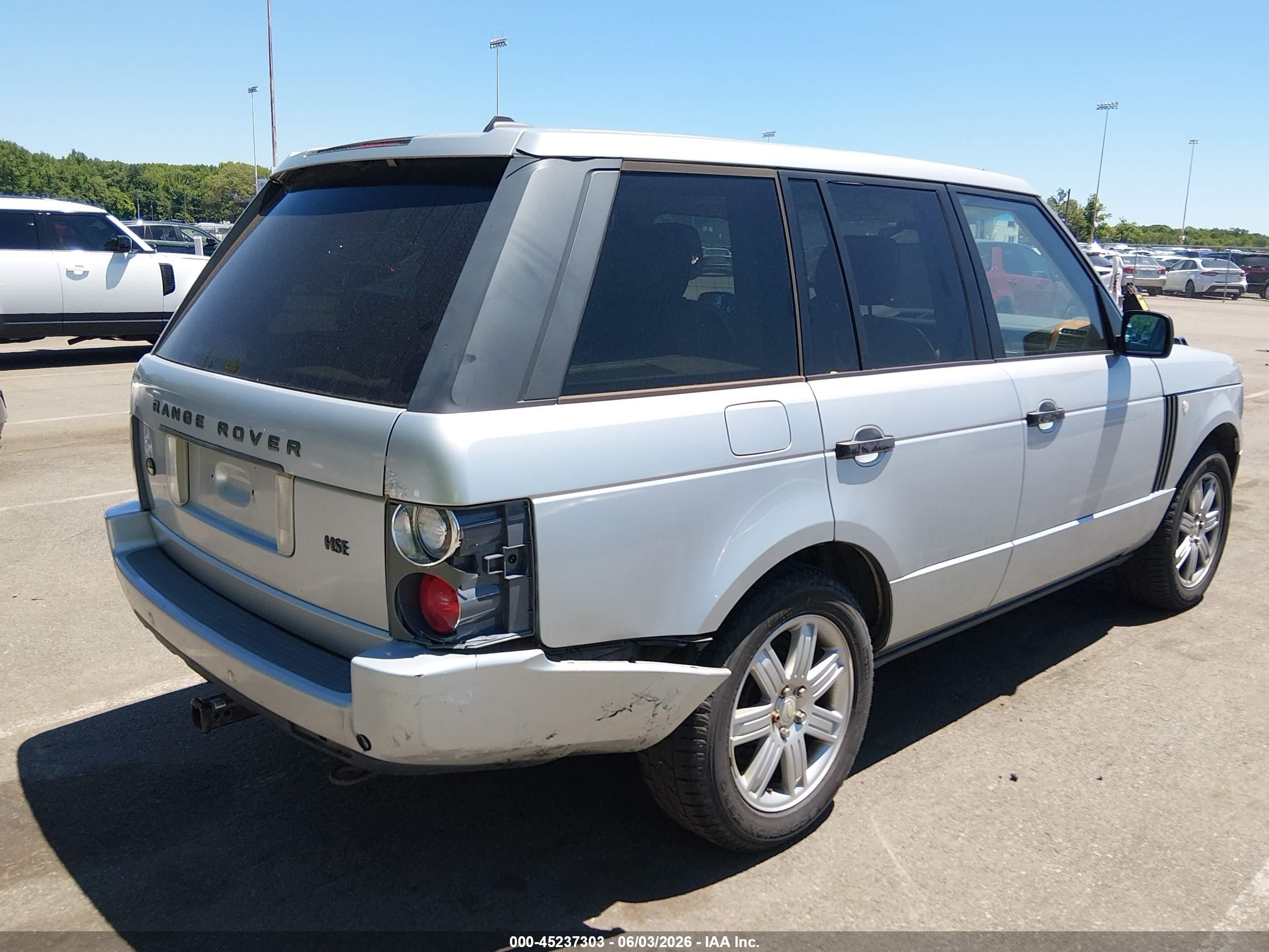 2007 Land Rover Range Rover Hse Серебряный vin: SALME15407A262070