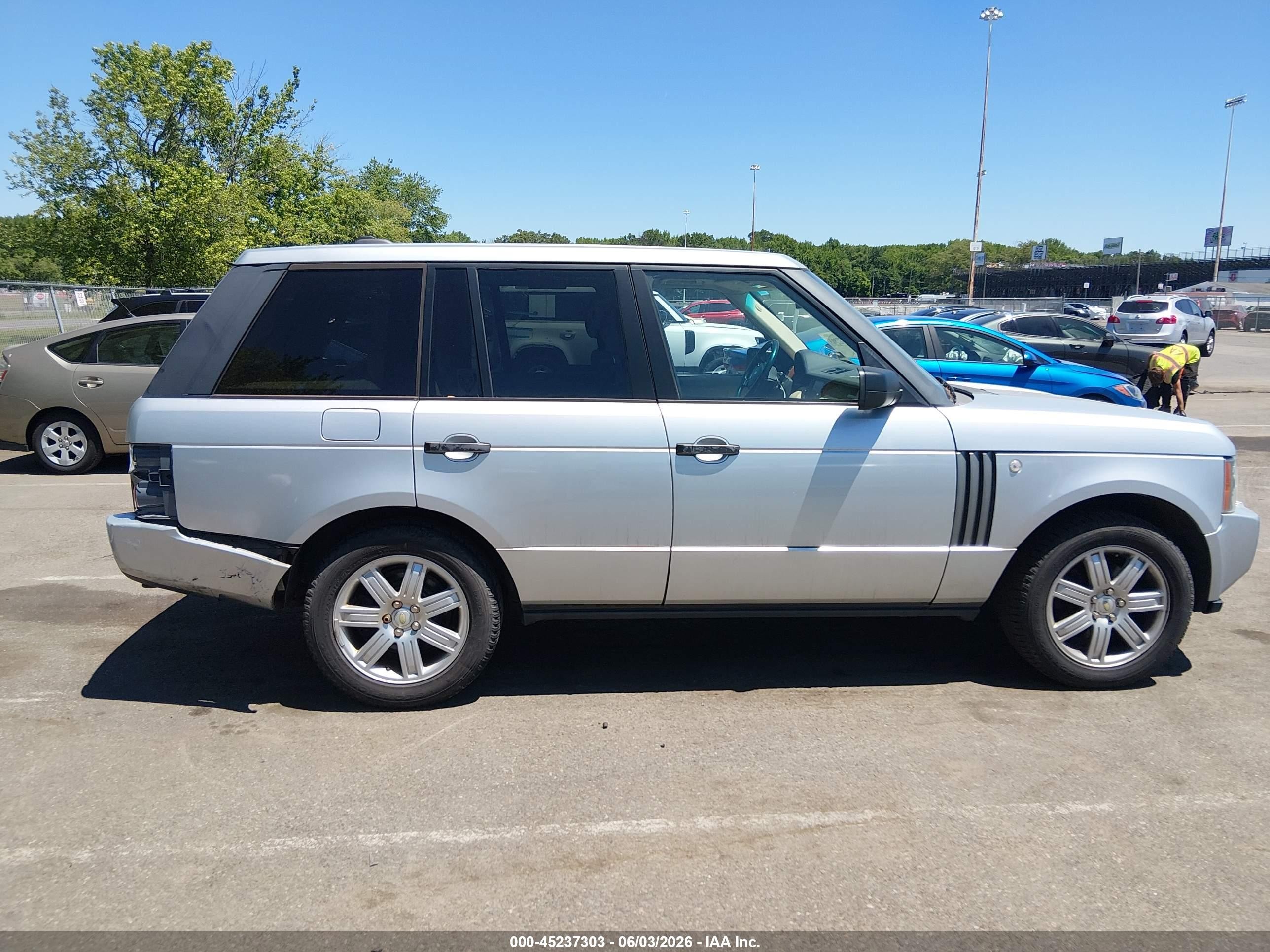 2007 Land Rover Range Rover Hse Серебряный vin: SALME15407A262070
