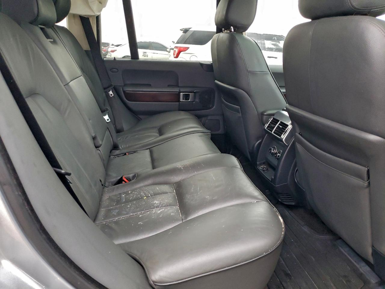 2007 Land Rover Range Rover Hse Silver vin: SALME15407A262733