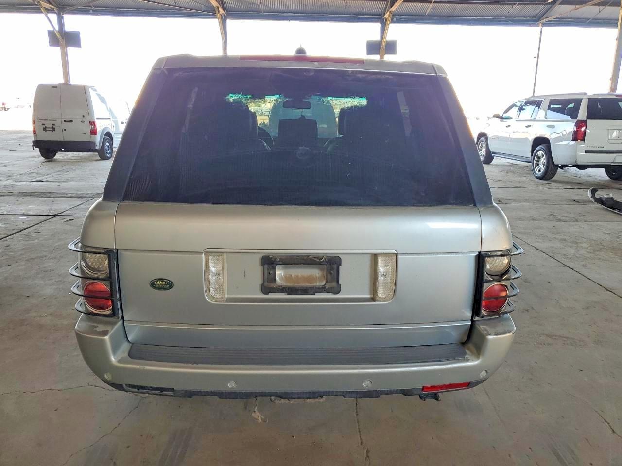 2008 Land Rover Range Rover Hse Silver vin: SALME15408A263933