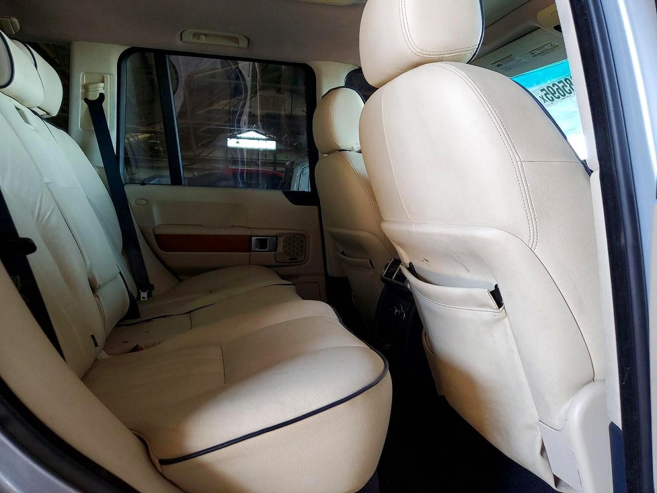 2008 Land Rover Range Rover Hse Silver vin: SALME15408A263933