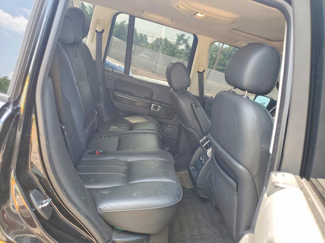 2008 Land Rover Range Rover Hse Black vin: SALME15408A294681