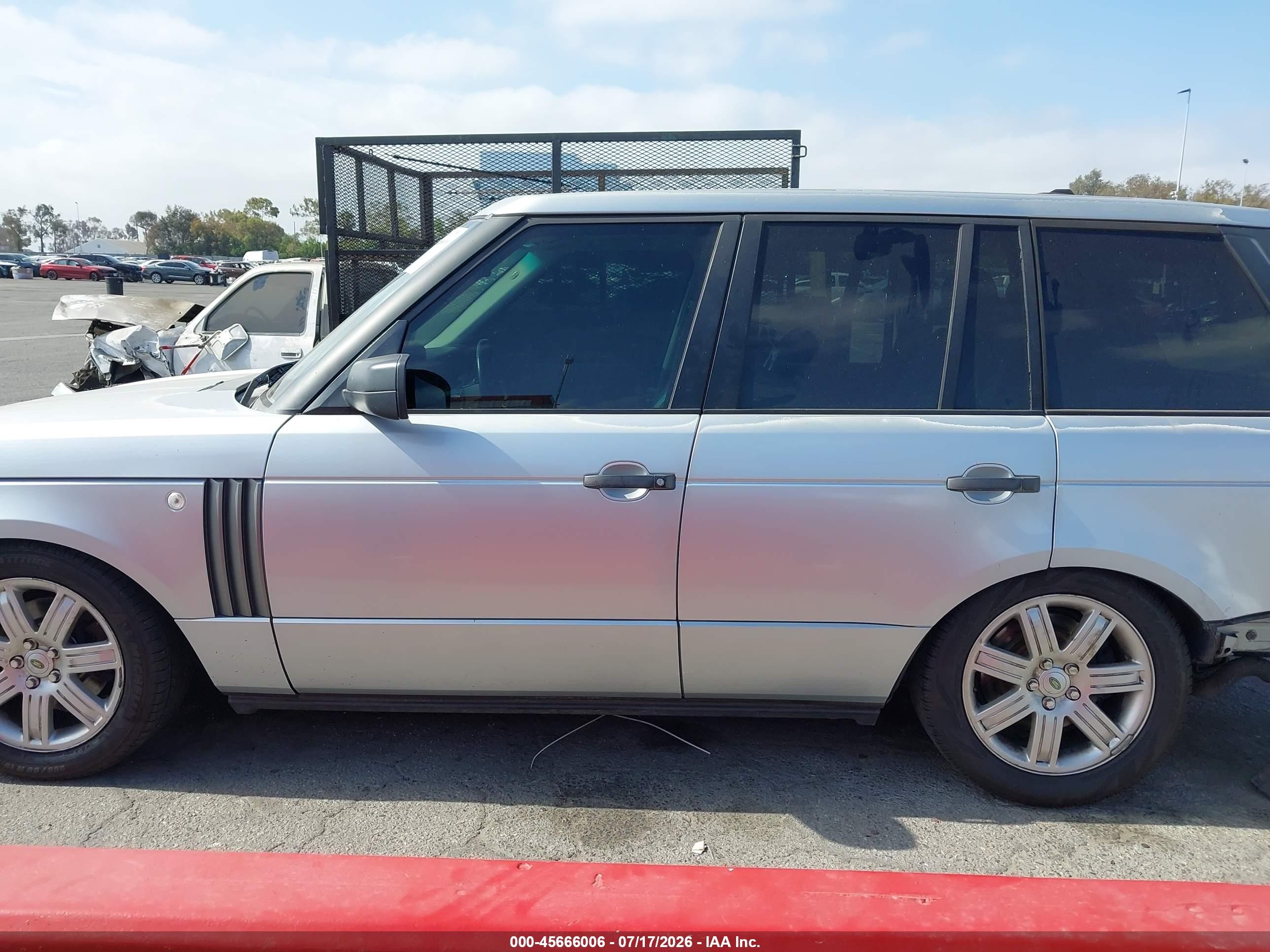 2006 Land Rover Range Rover Hse Silver vin: SALME15486A237691