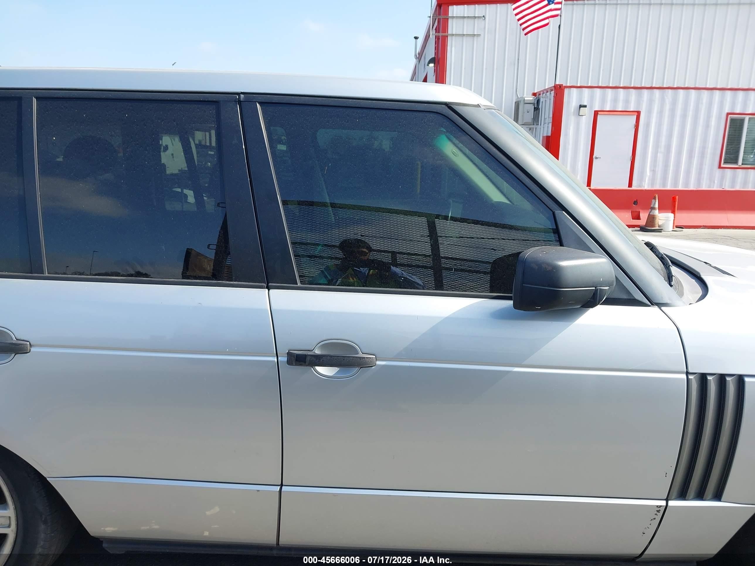 2006 Land Rover Range Rover Hse Silver vin: SALME15486A237691