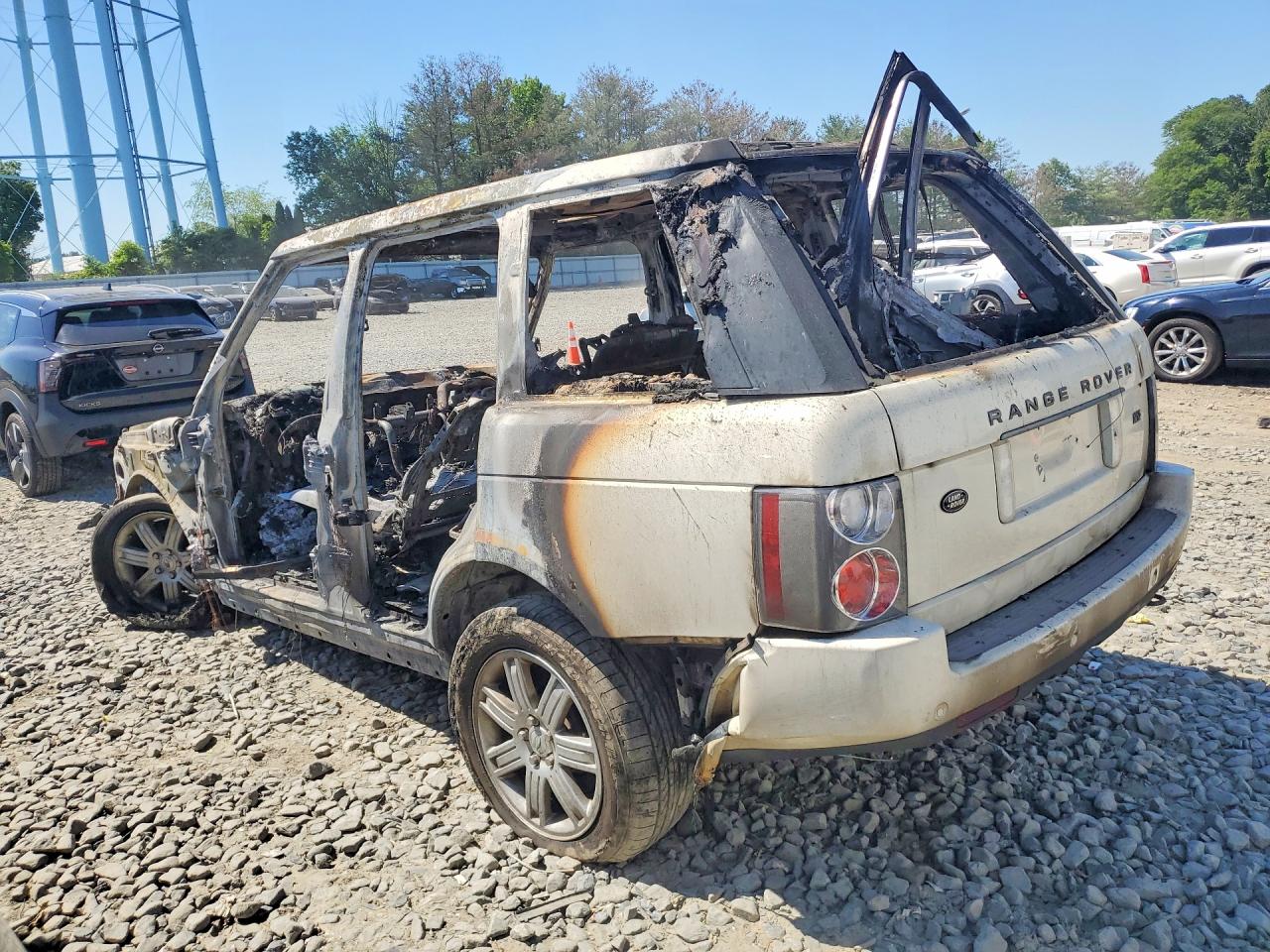 2008 Land Rover Range Rover Hse Beige vin: SALME15498A276468