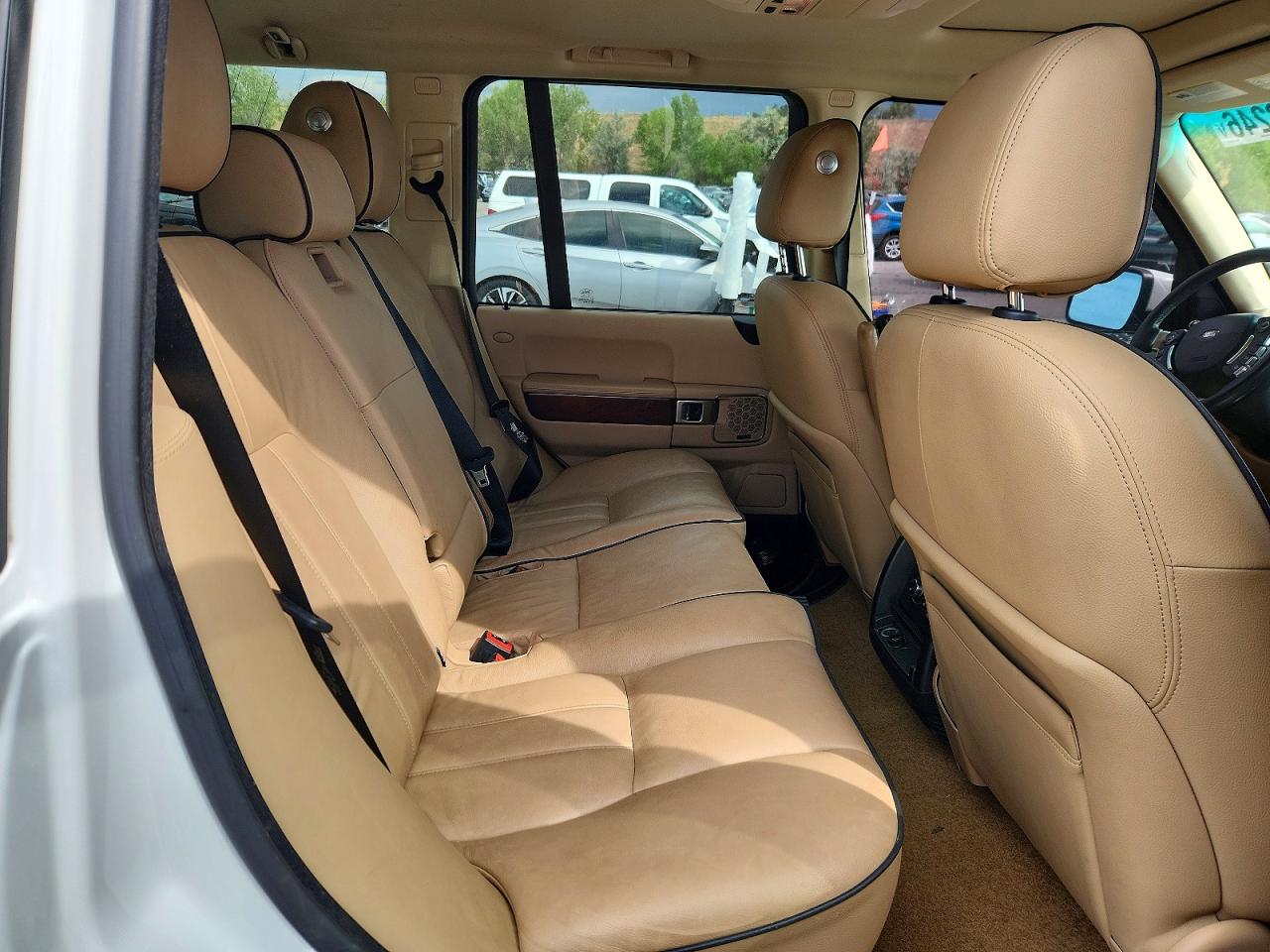2011 Land Rover Range Rover Hse Белый vin: SALME1D40BA336579