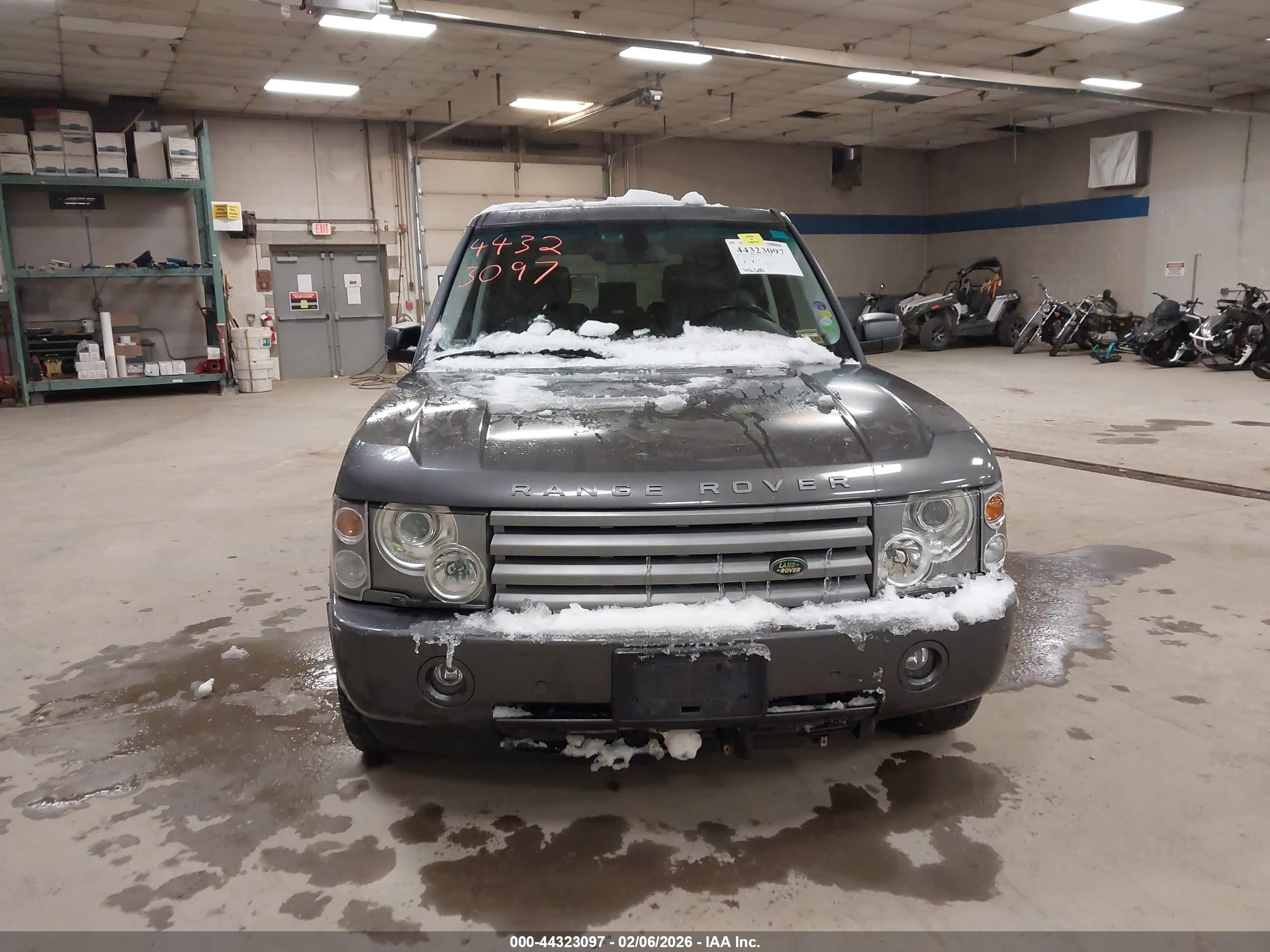 2005 Land Rover Range Rover Hse Gray vin: SALMF114X5A196949